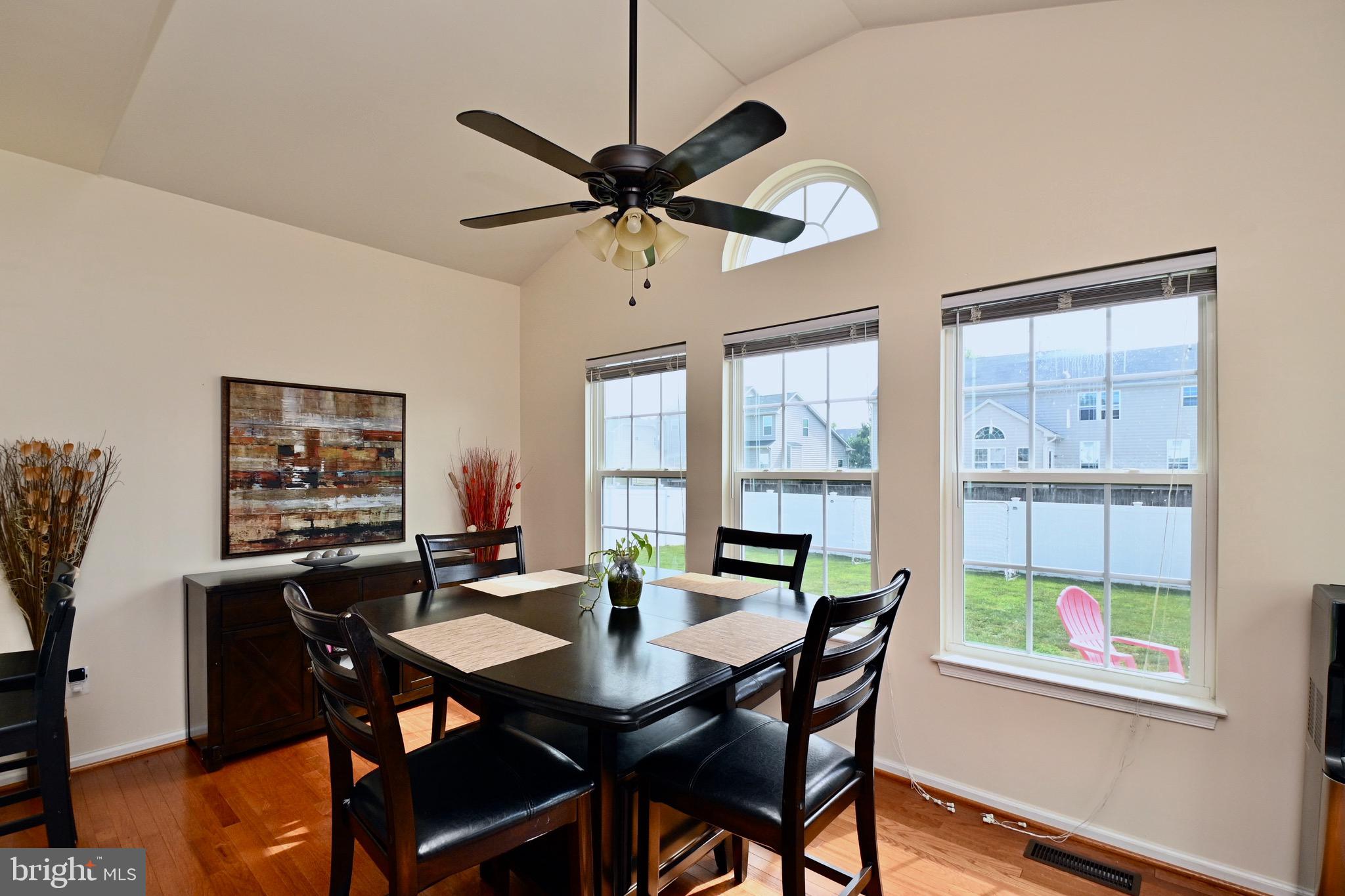 LINDEN GROVE - Residential