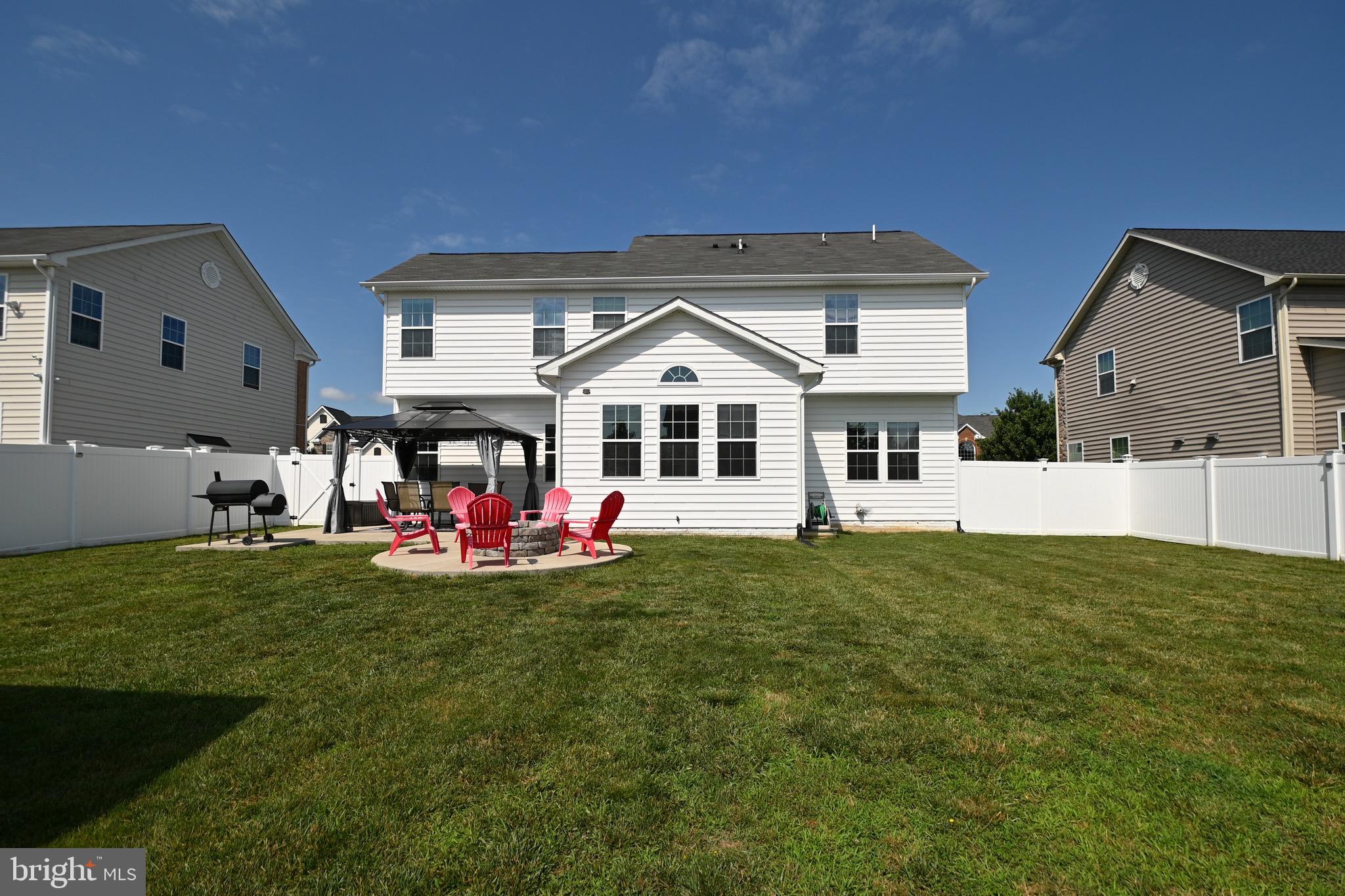 LINDEN GROVE - Residential