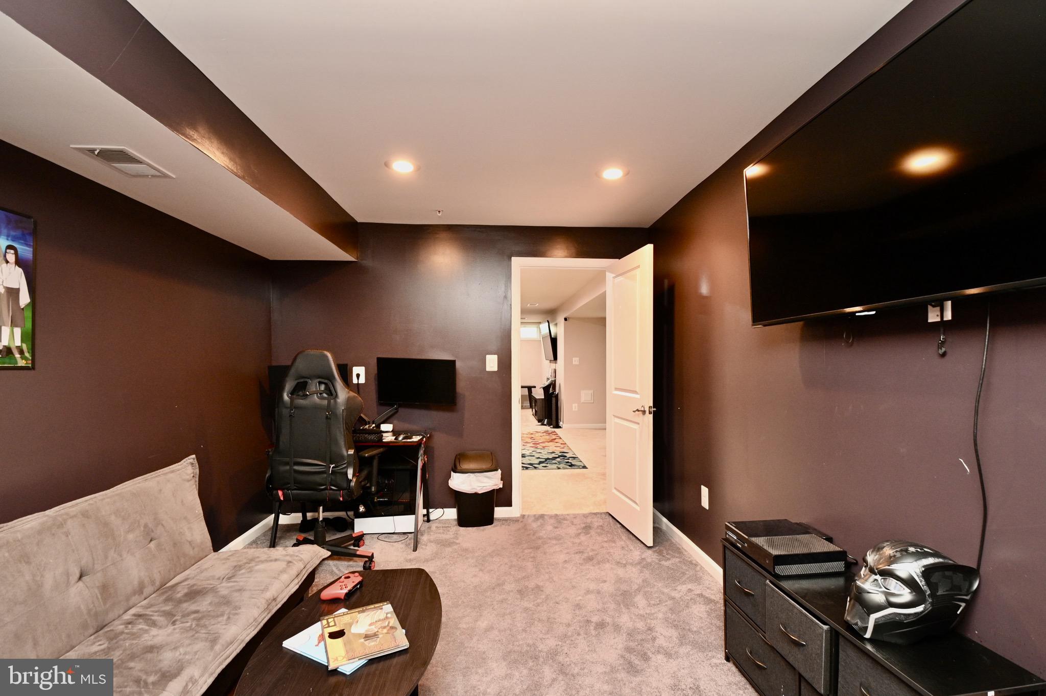 LINDEN GROVE - Residential