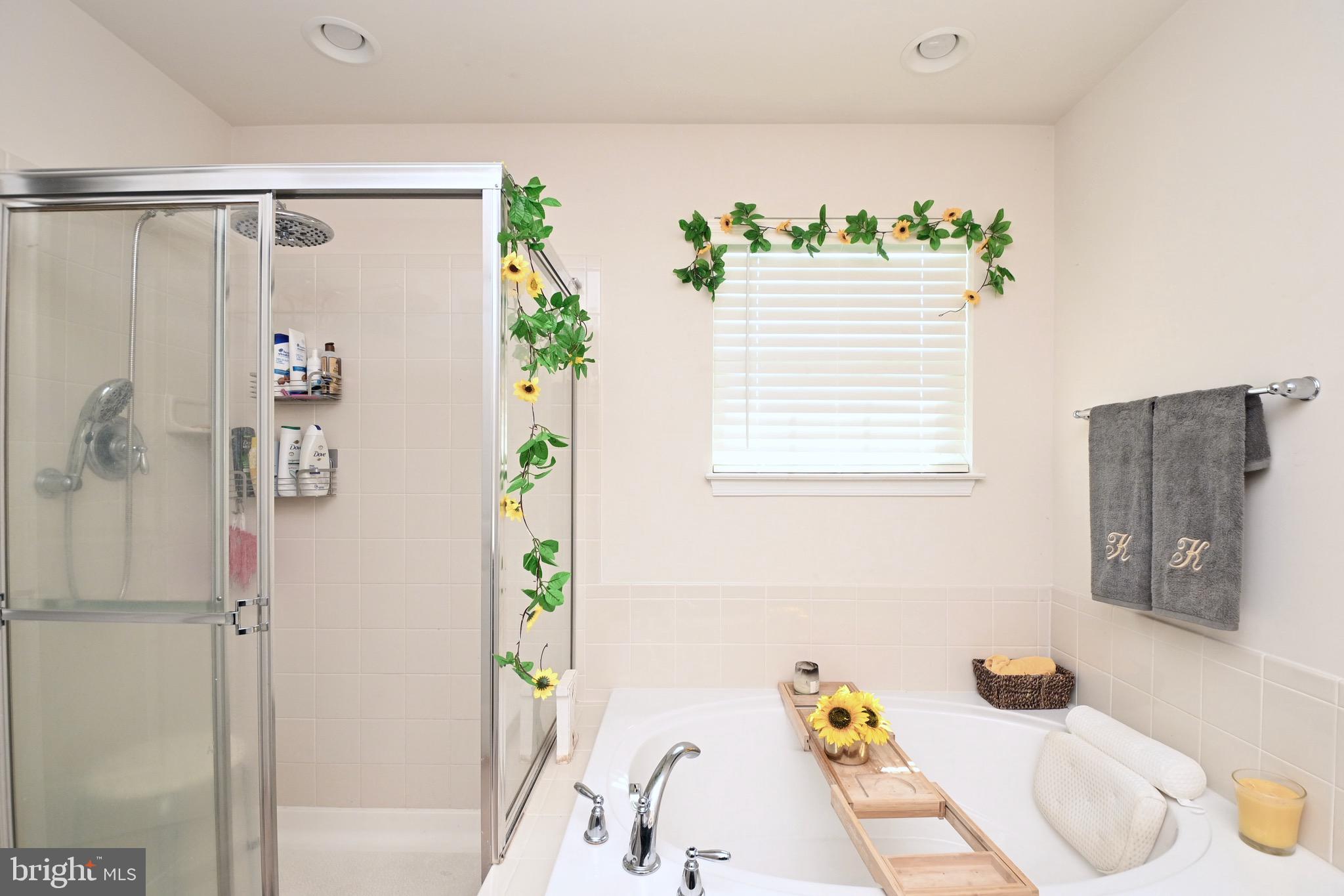 LINDEN GROVE - Residential