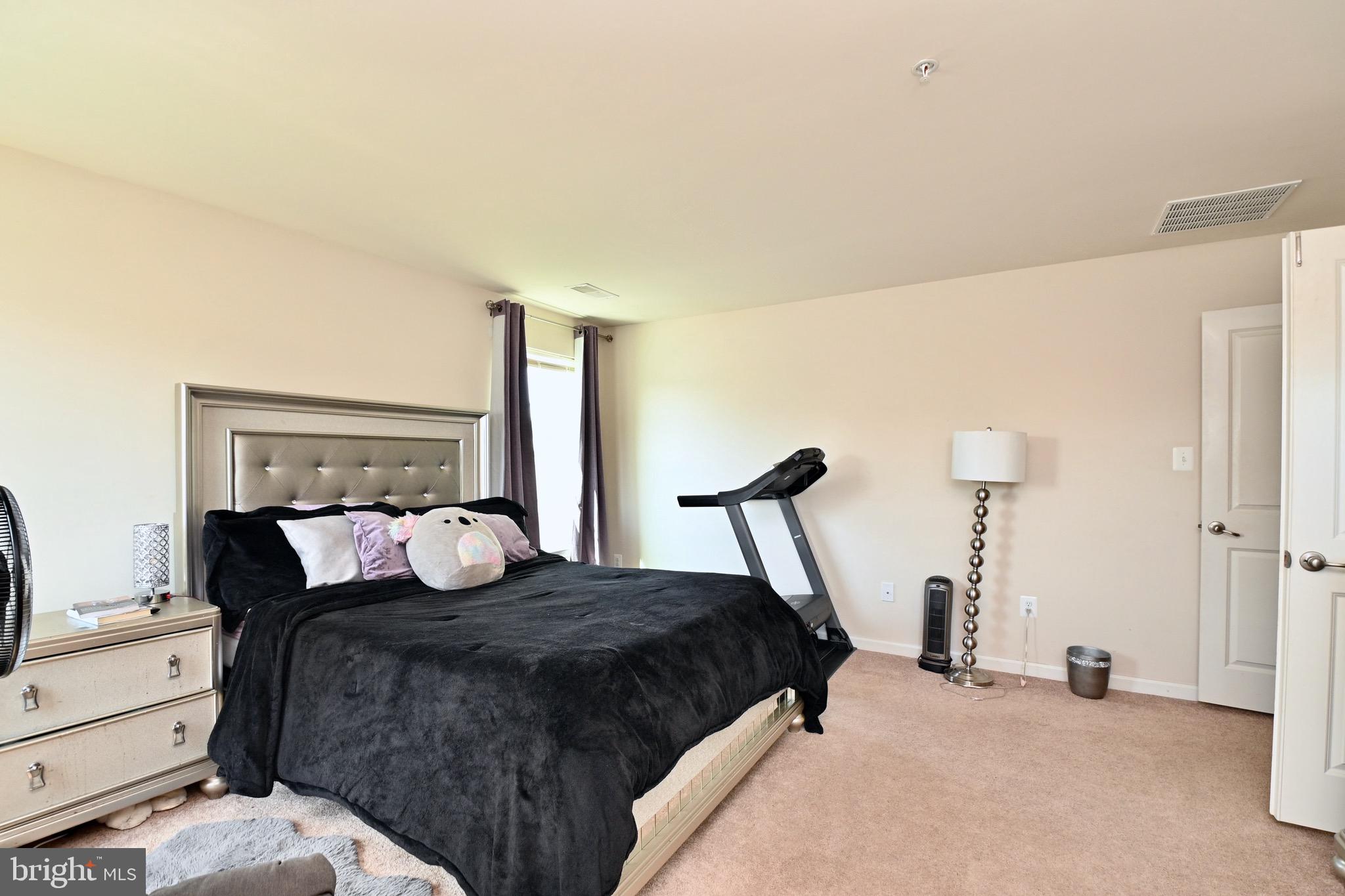 LINDEN GROVE - Residential