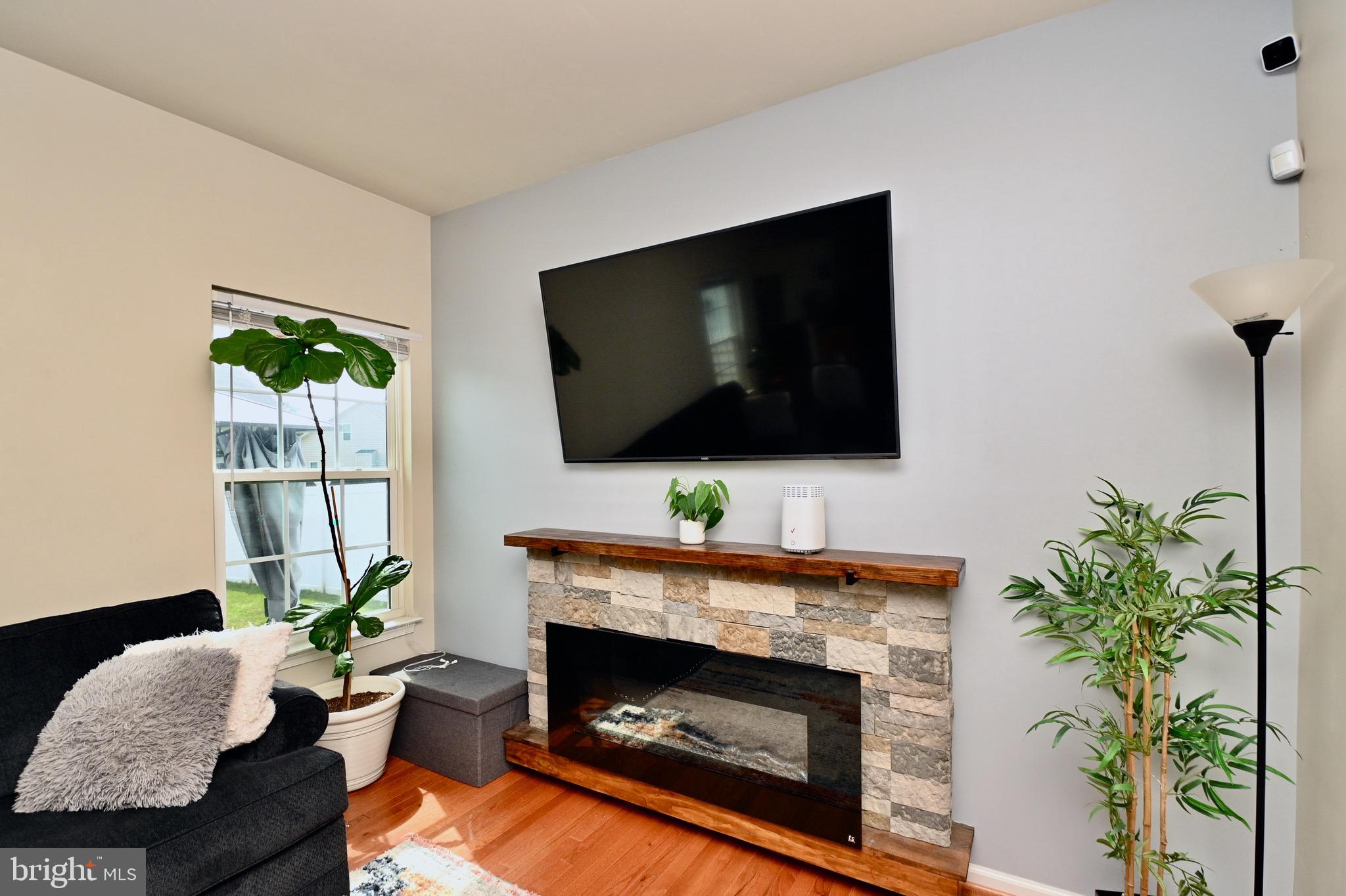 LINDEN GROVE - Residential