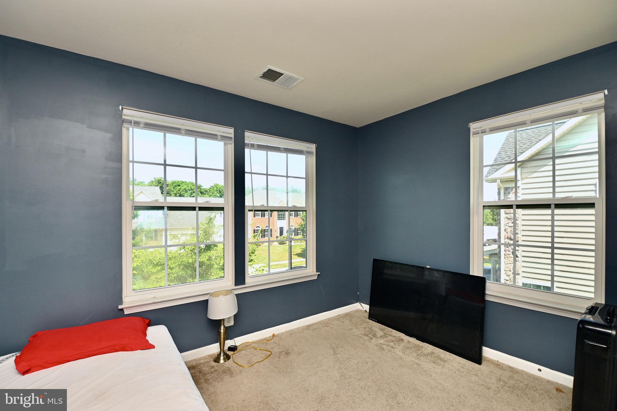 LINDEN GROVE - Residential