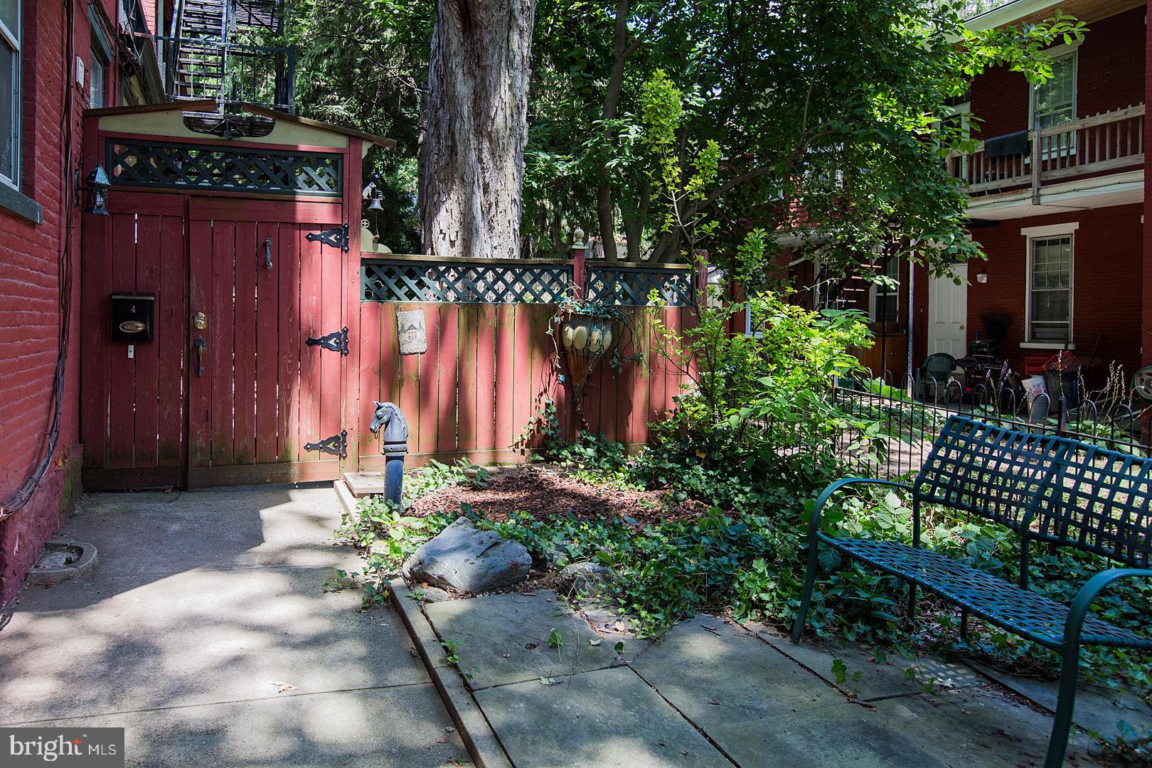 CHESTNUT HILL - Residential Income