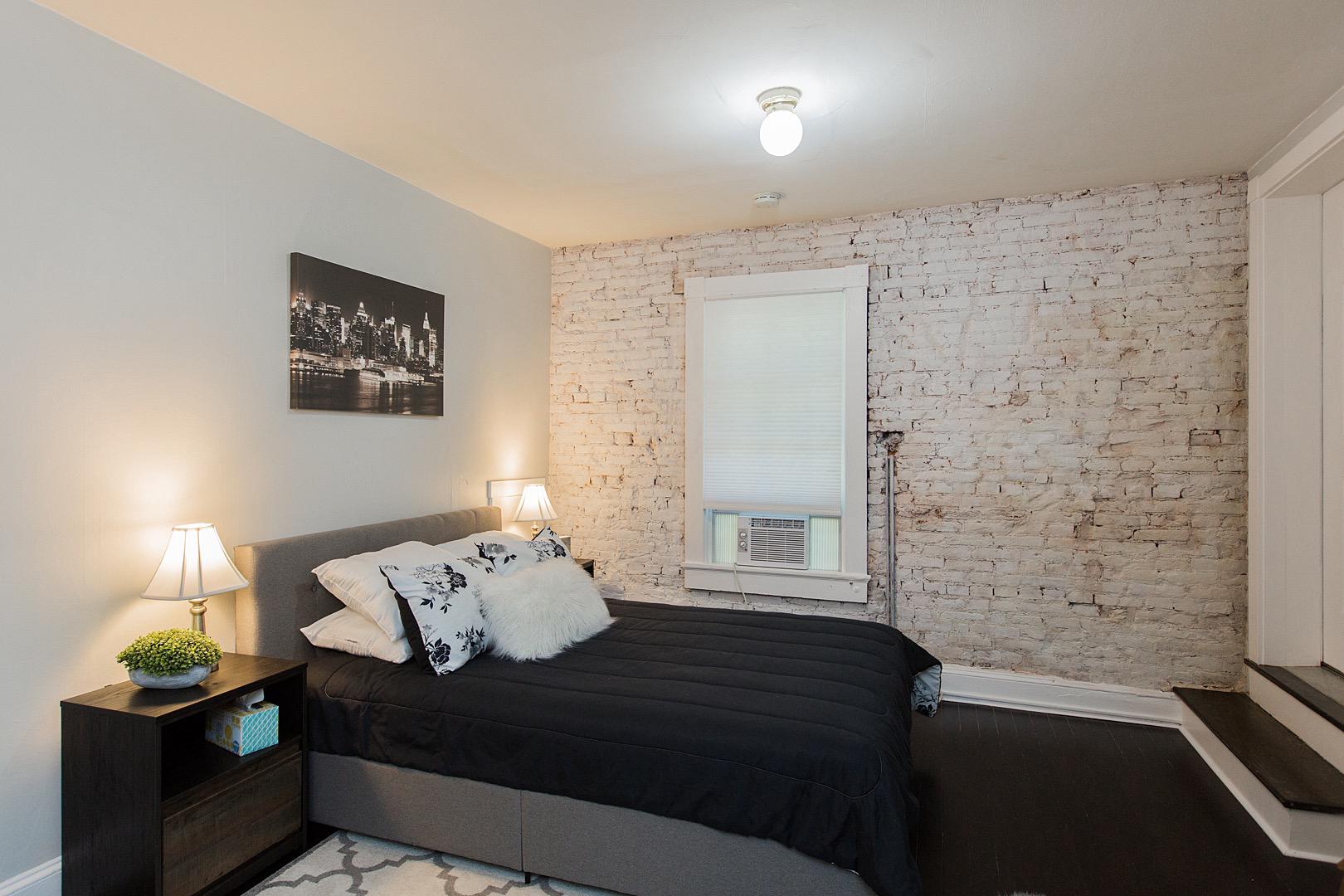 CHESTNUT HILL - Residential Income
