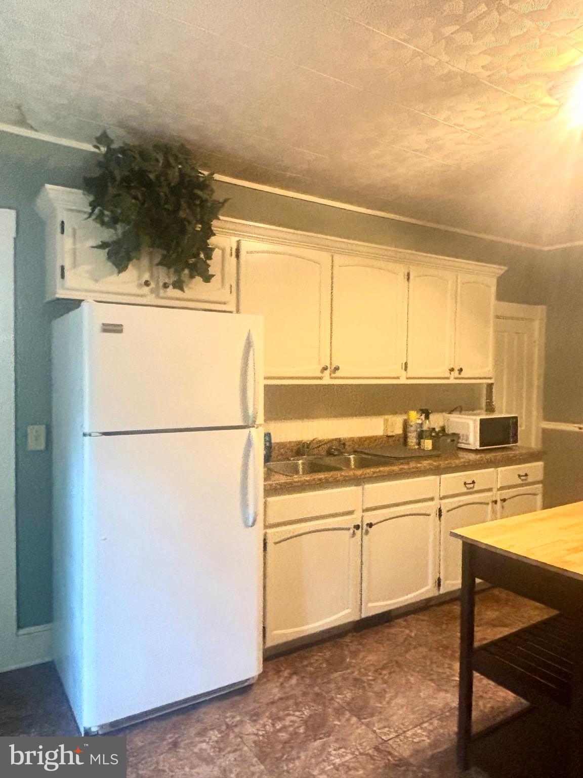 CHESTNUT HILL - Residential Income