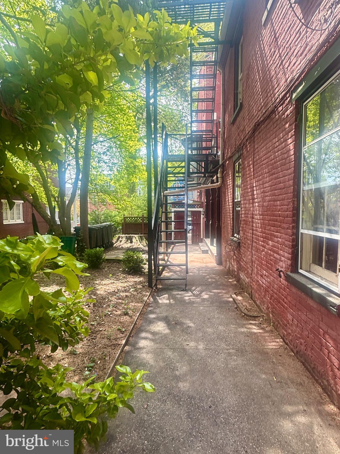 CHESTNUT HILL - Residential Income