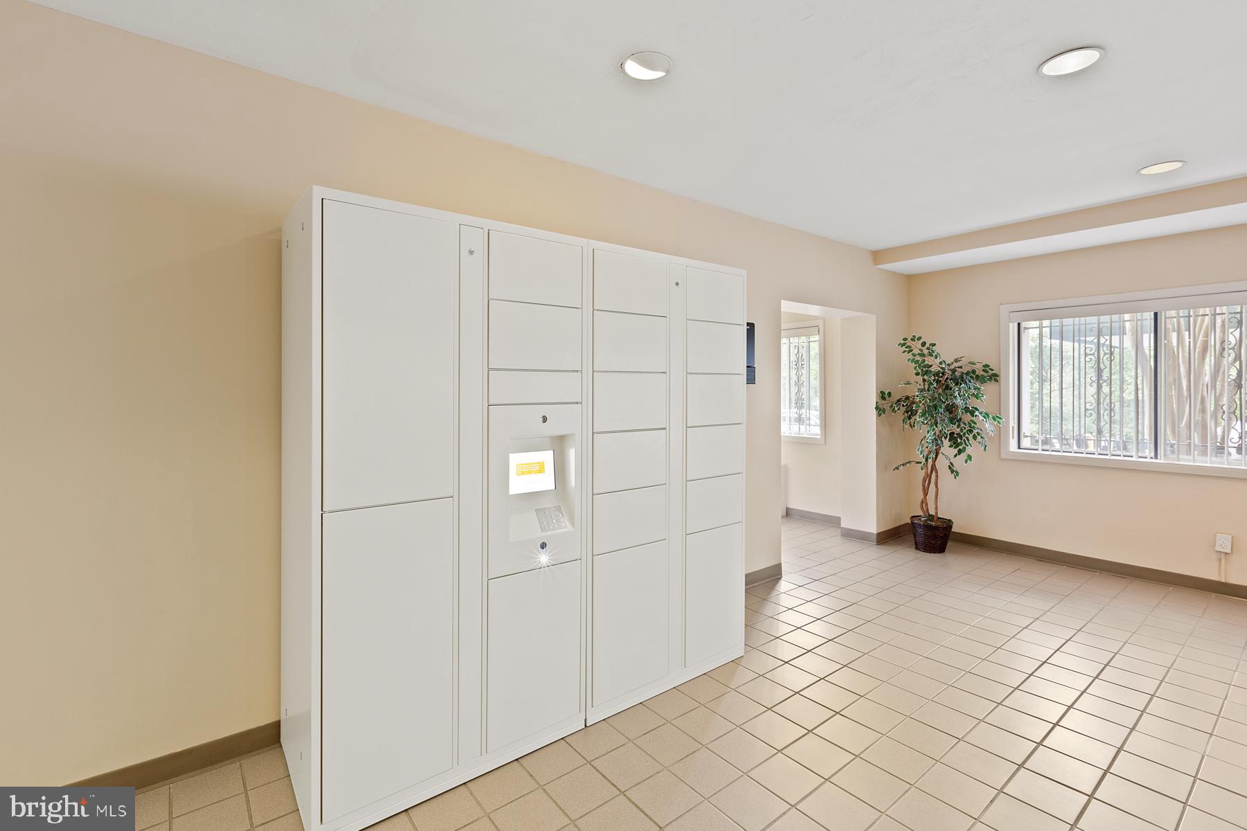 COLUMBIA KNOLL - Residential