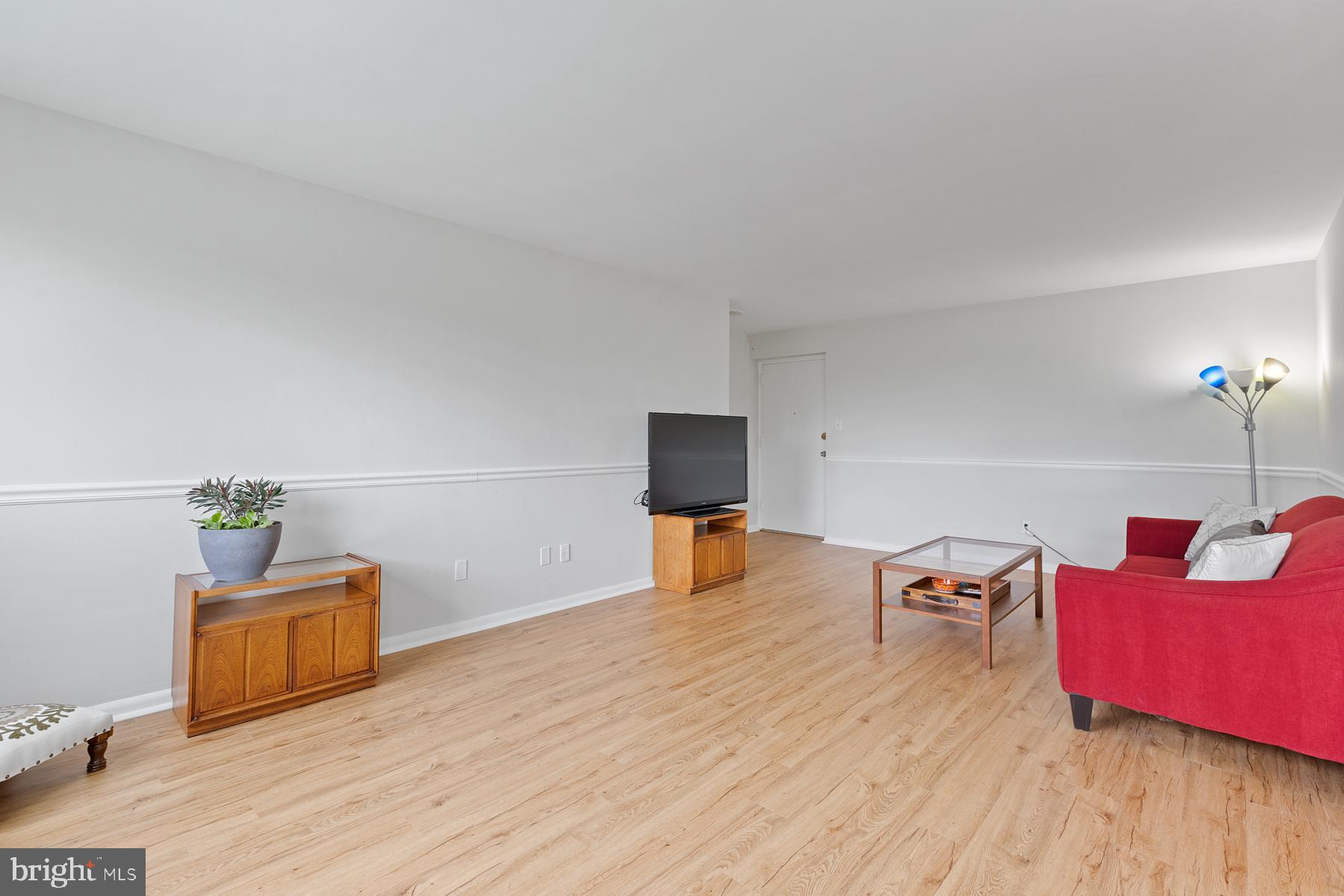 COLUMBIA KNOLL - Residential