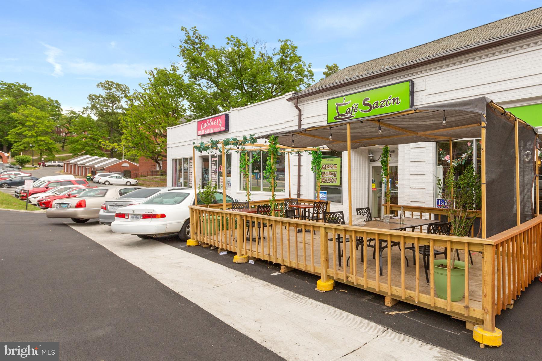 COLUMBIA KNOLL - Residential