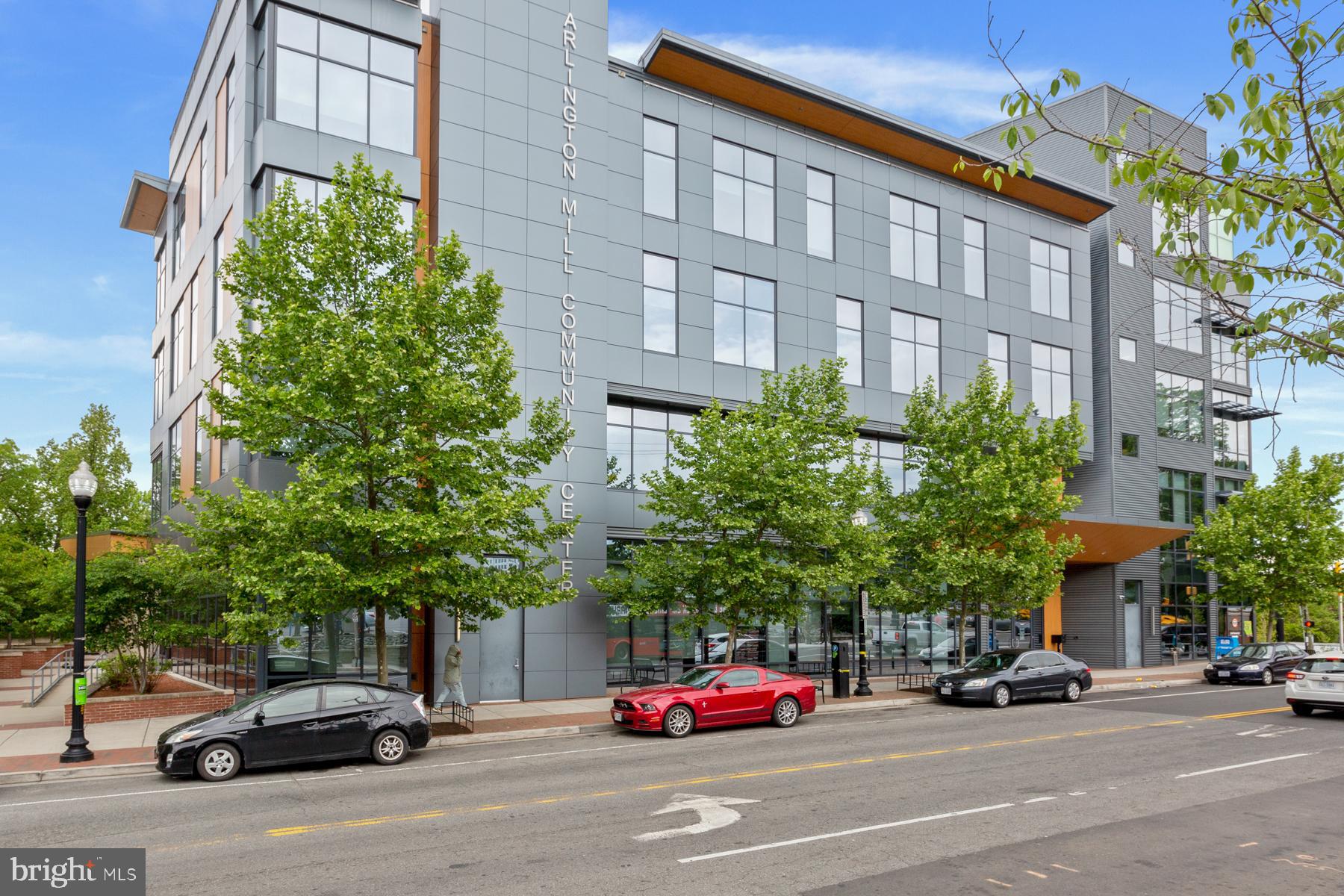 COLUMBIA KNOLL - Residential