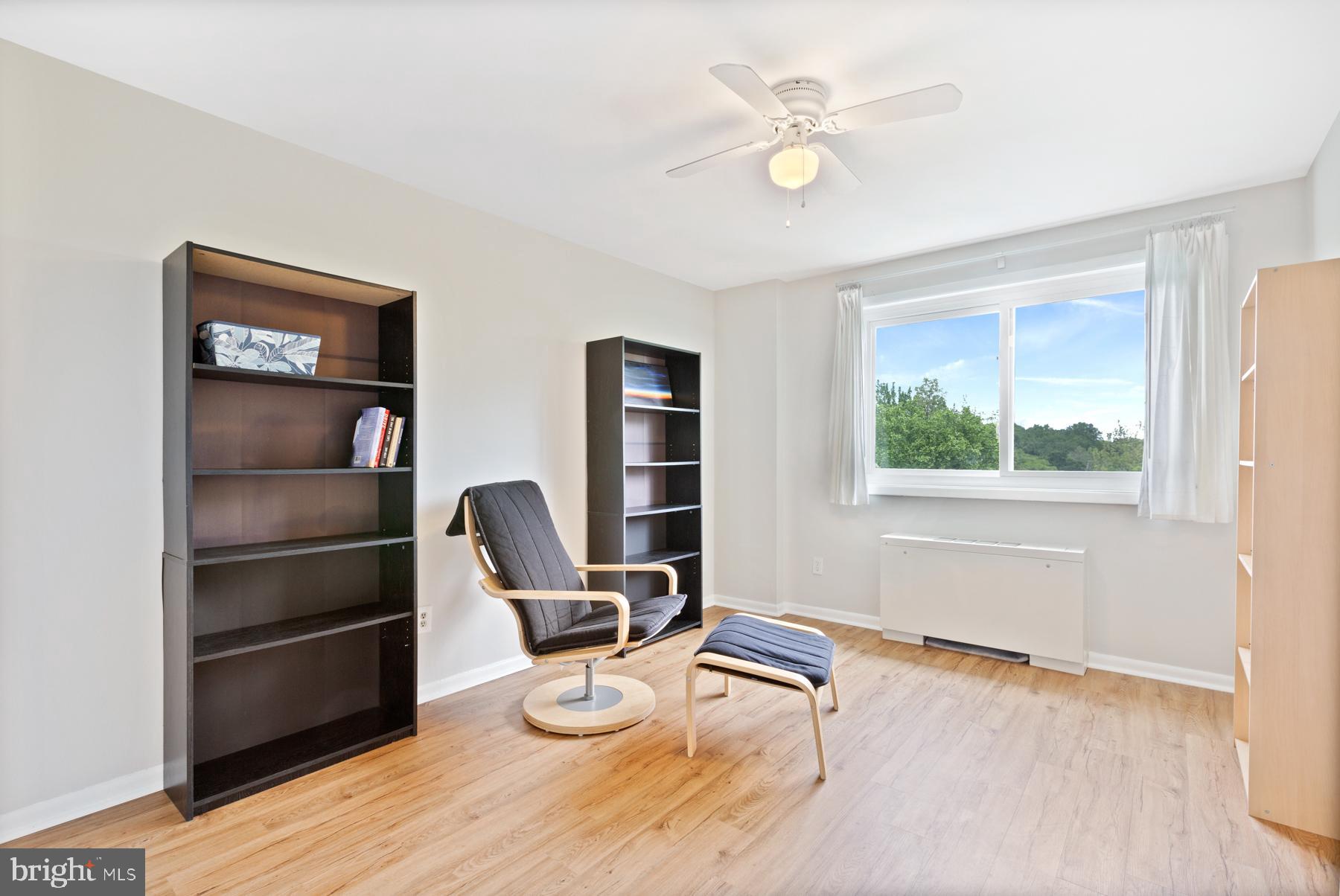 COLUMBIA KNOLL - Residential