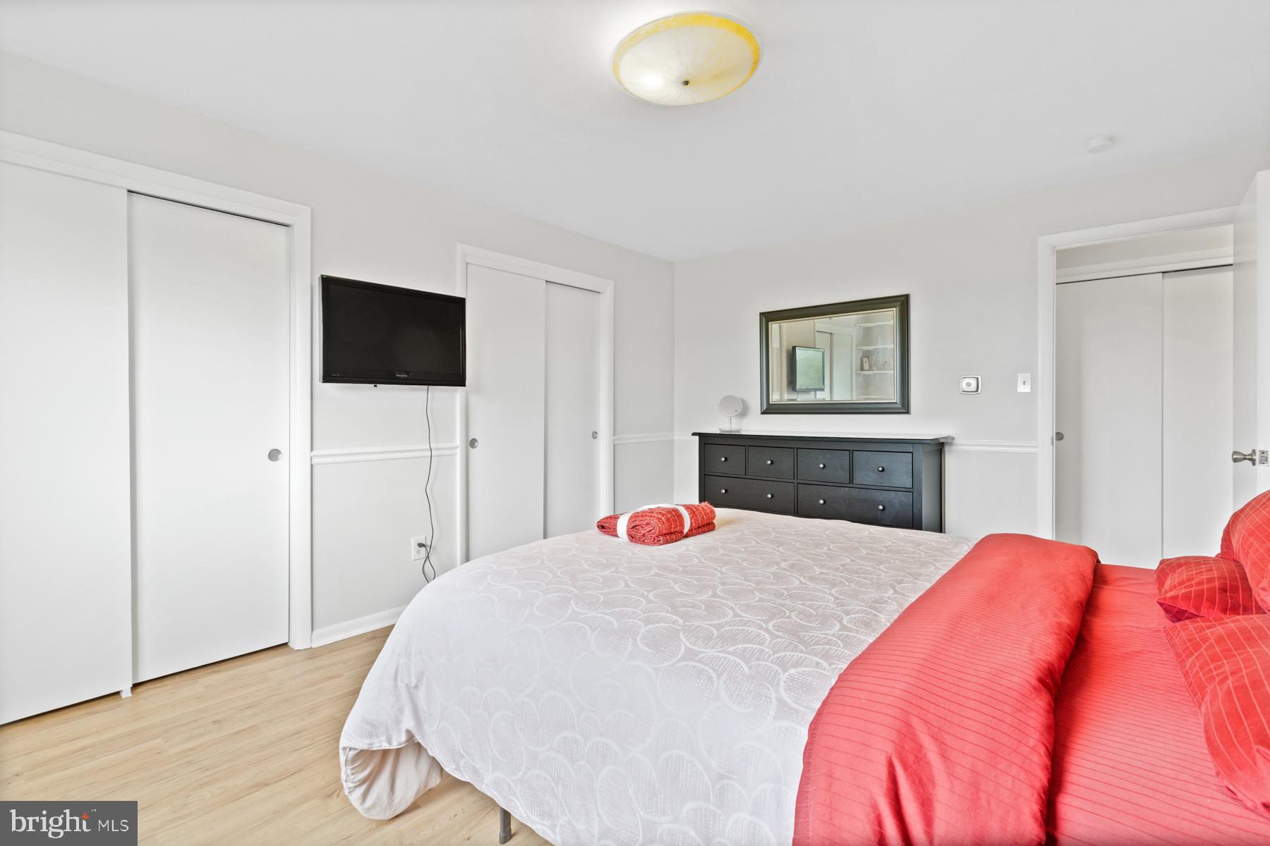 COLUMBIA KNOLL - Residential