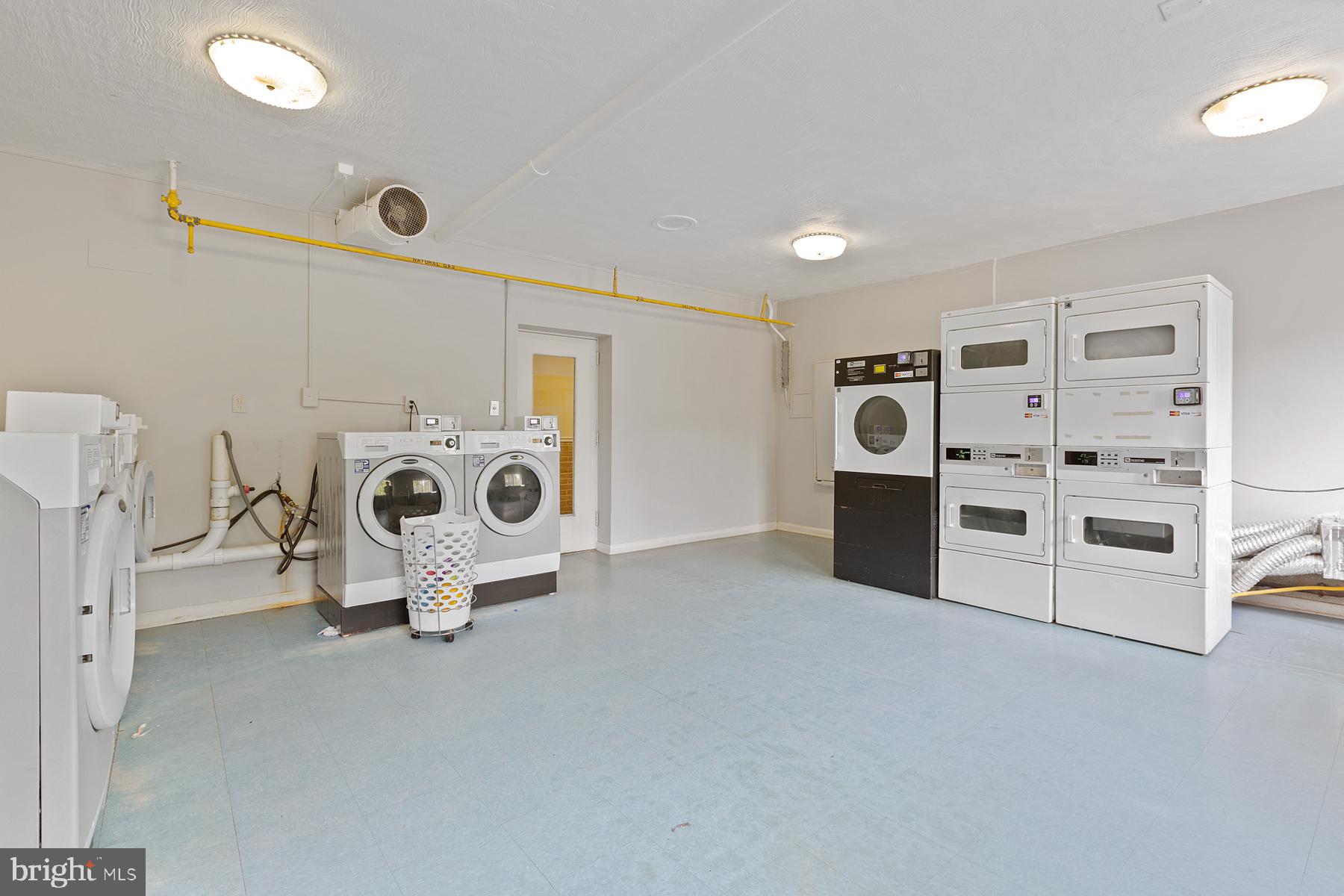 COLUMBIA KNOLL - Residential