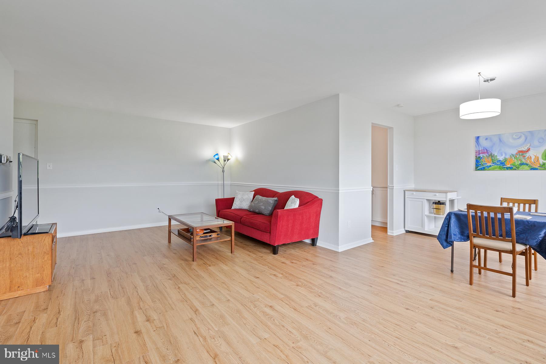 COLUMBIA KNOLL - Residential