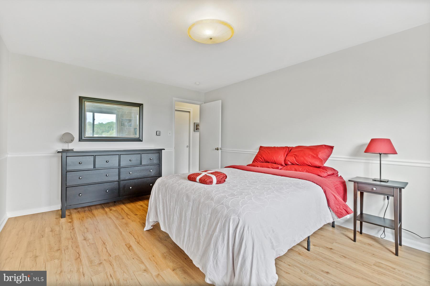 COLUMBIA KNOLL - Residential