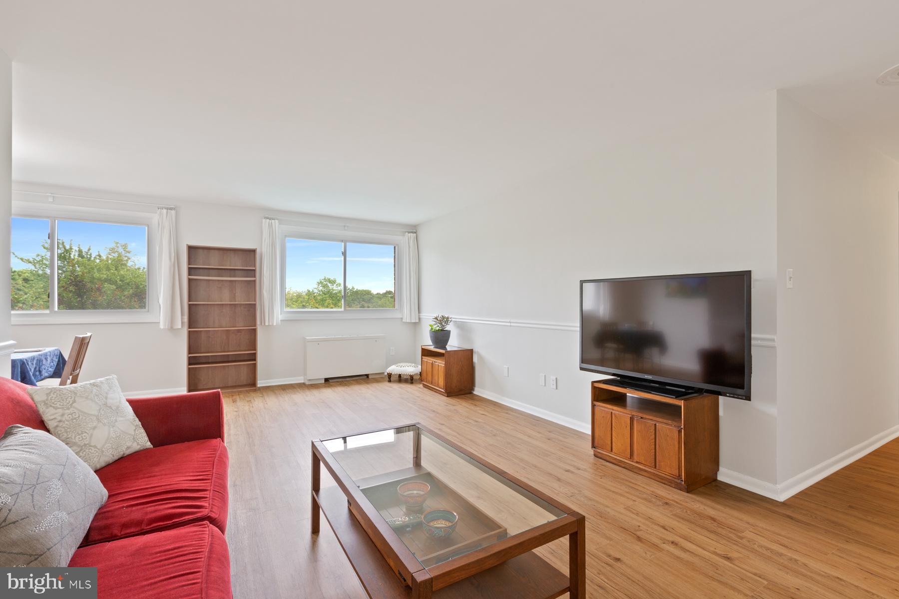 COLUMBIA KNOLL - Residential