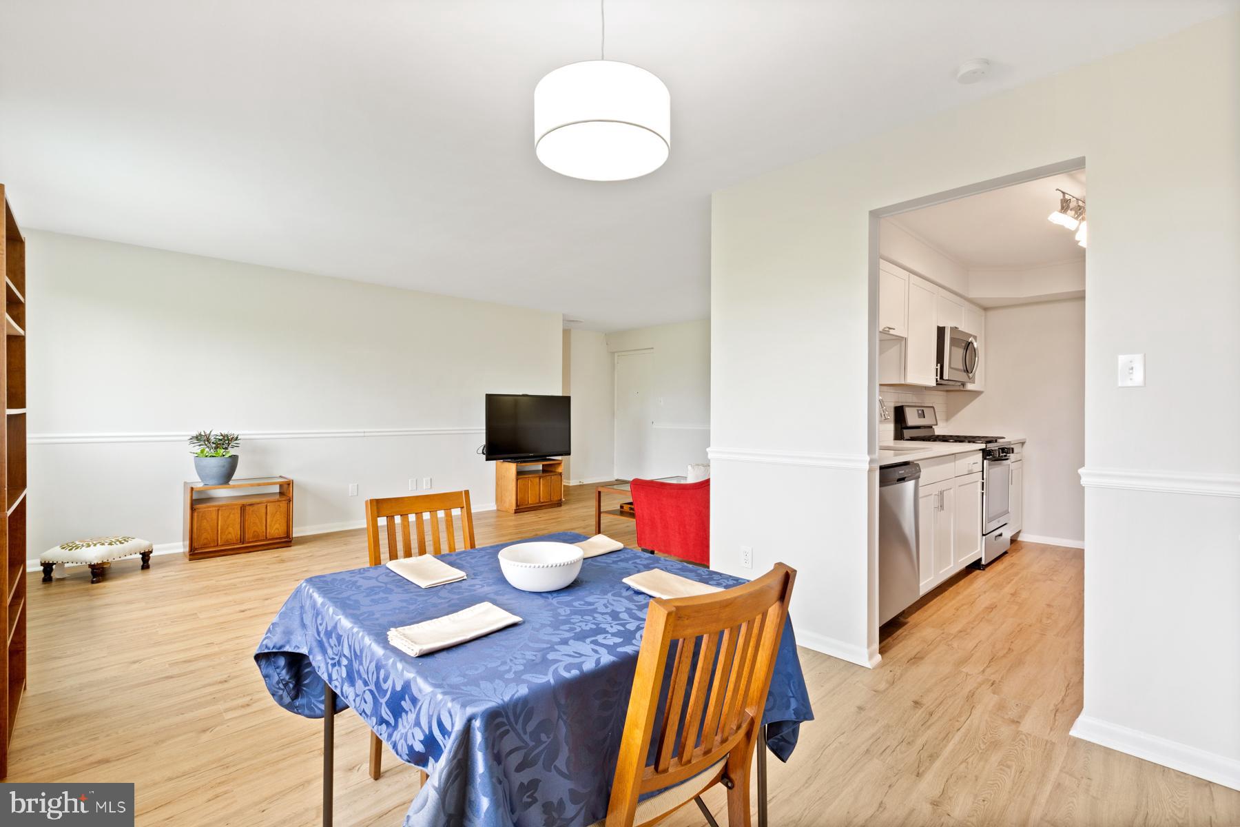 COLUMBIA KNOLL - Residential