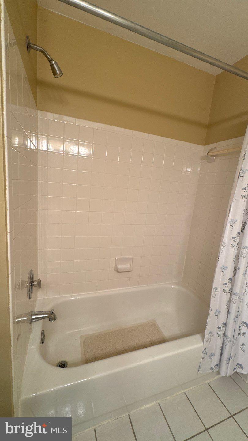 PINEY ORCHARD - Residential Lease