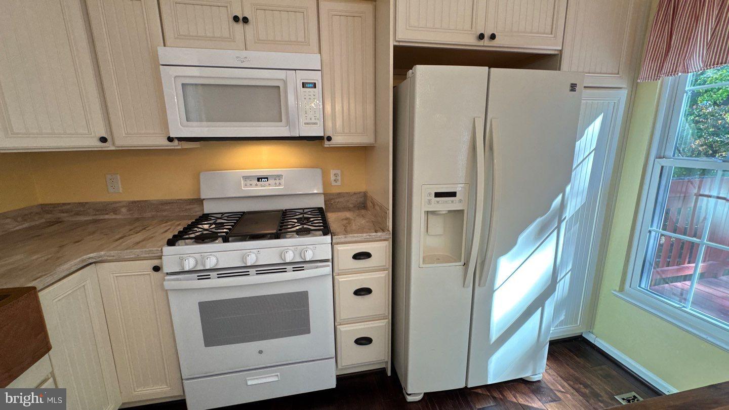 PINEY ORCHARD - Residential Lease