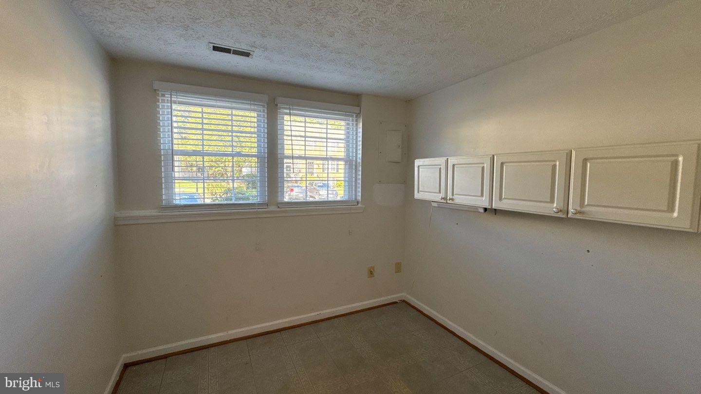 PINEY ORCHARD - Residential Lease