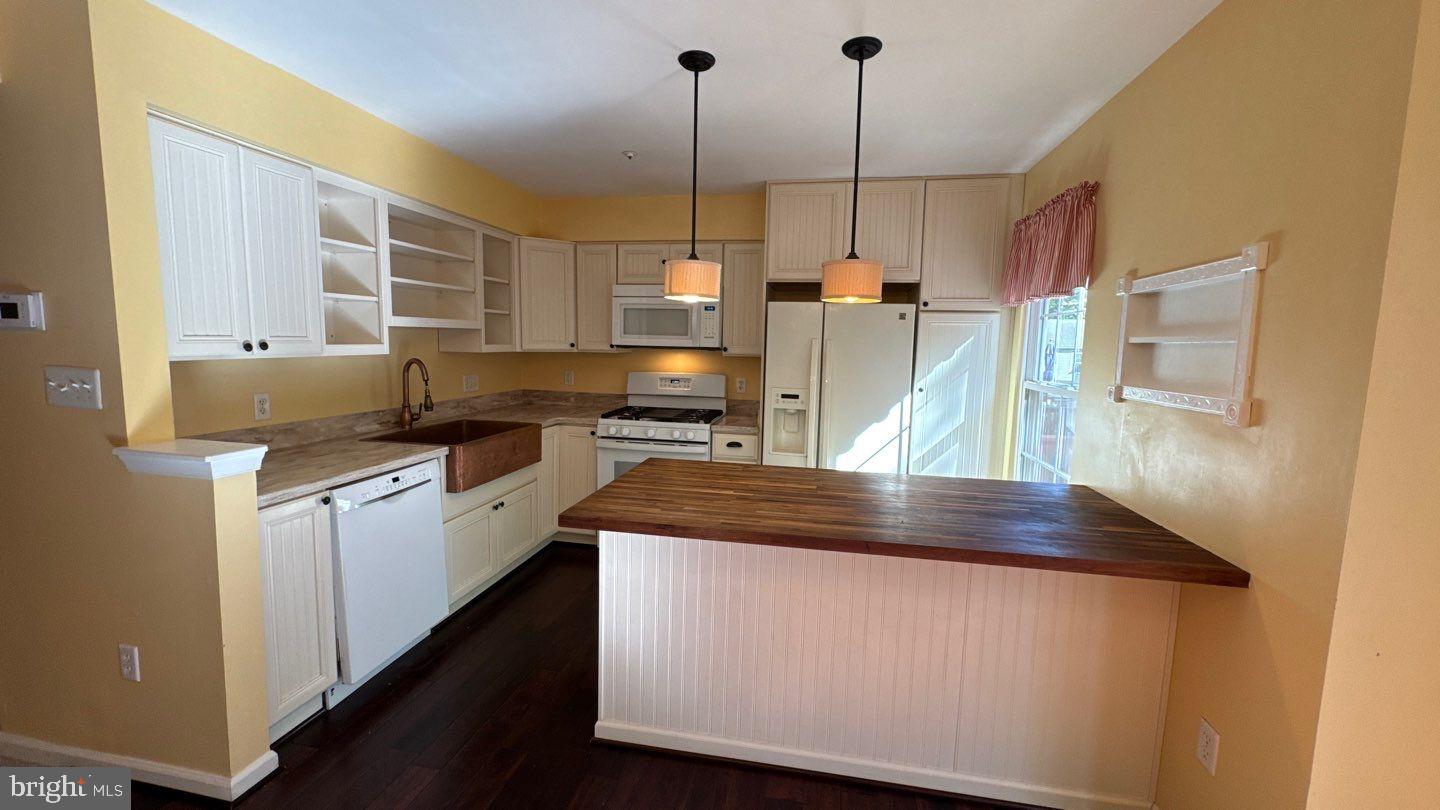 PINEY ORCHARD - Residential Lease