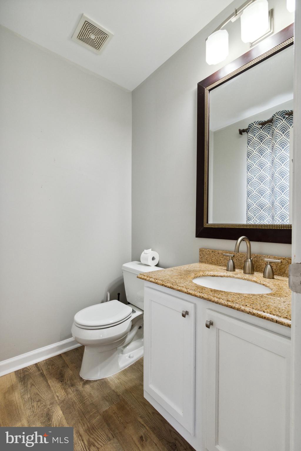 COURTLANDT HEIGHTS - Residential Lease