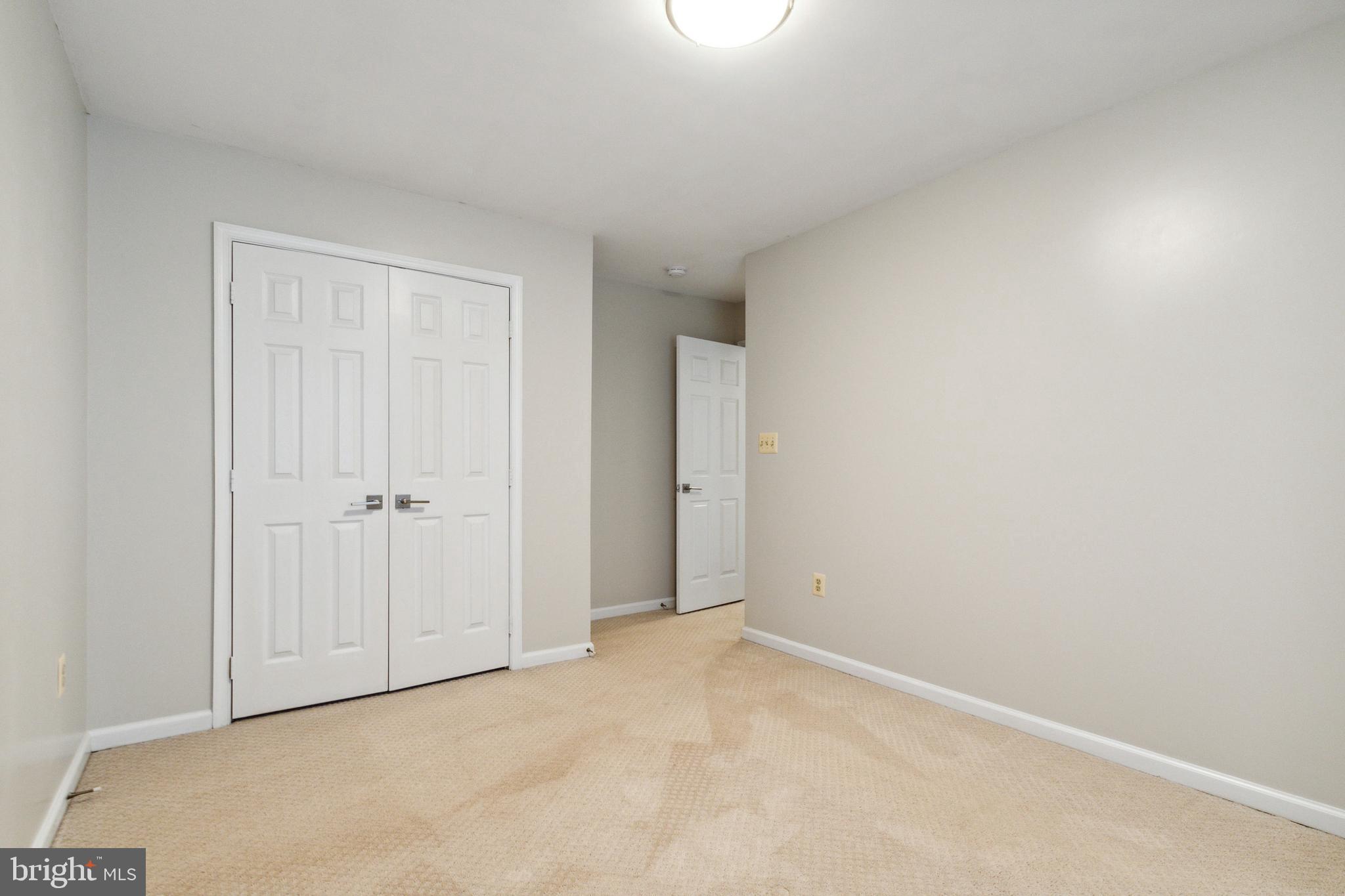 COURTLANDT HEIGHTS - Residential Lease