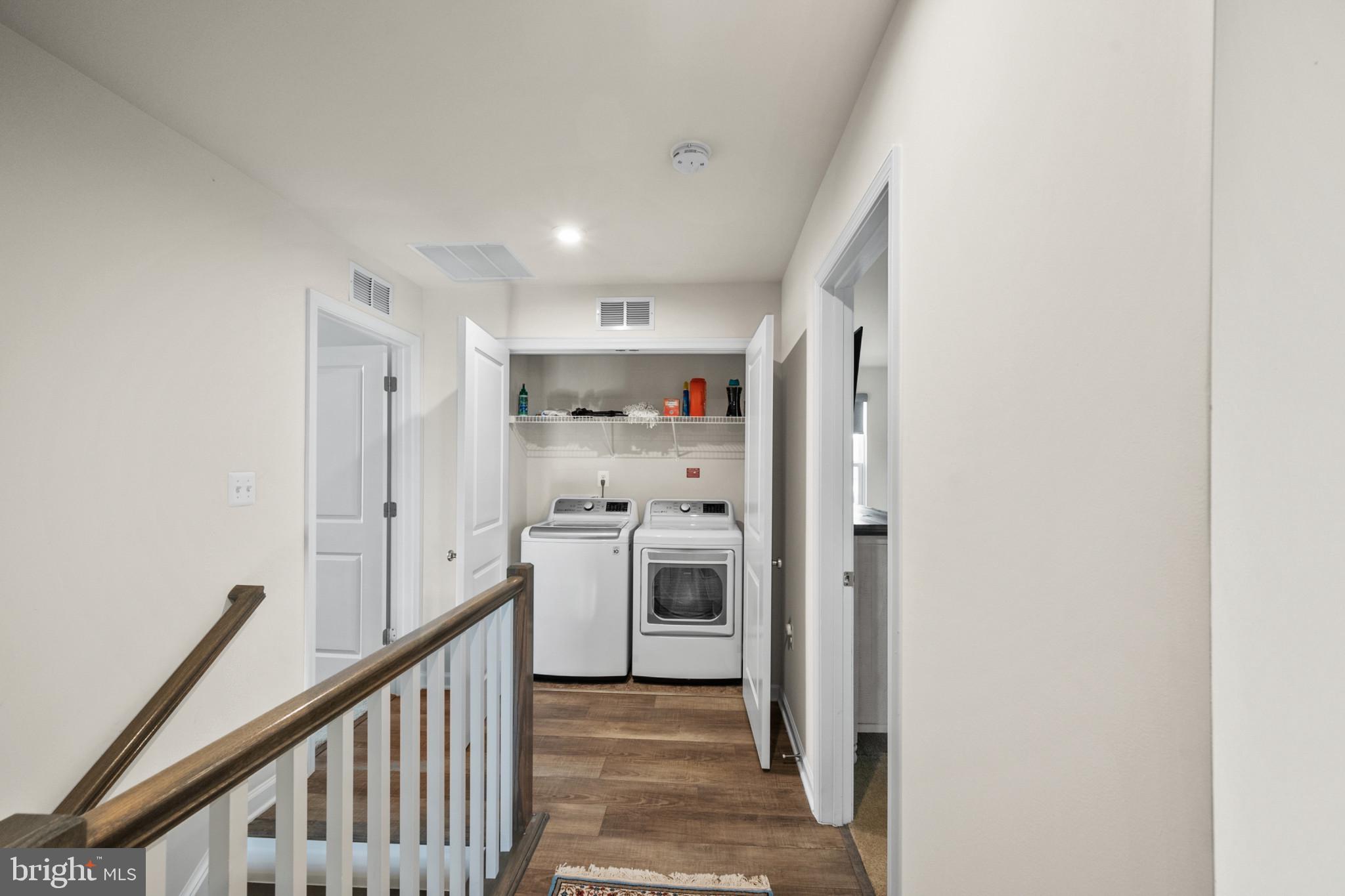 PRESIDENTS POINTE - Residential