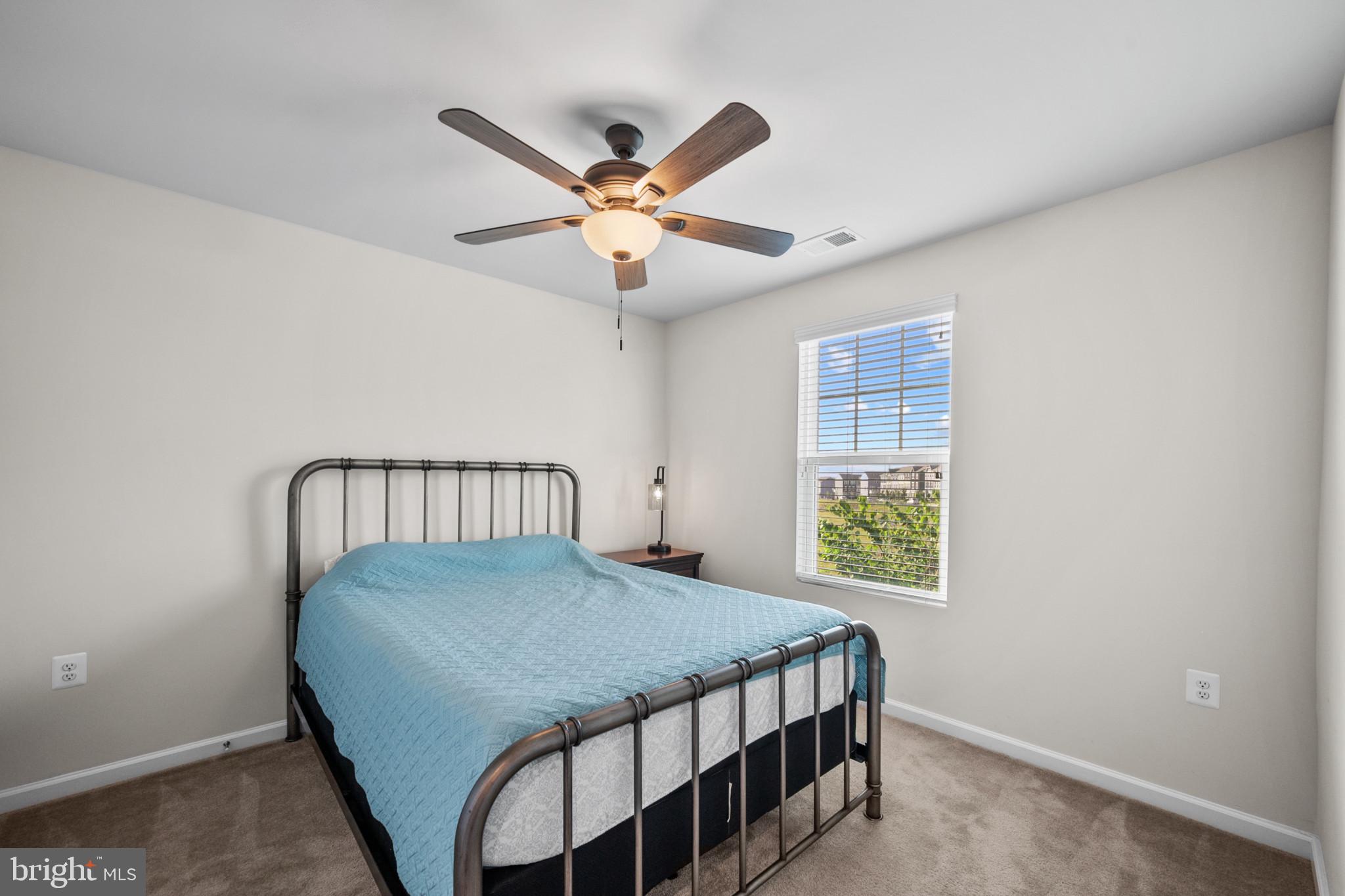 PRESIDENTS POINTE - Residential