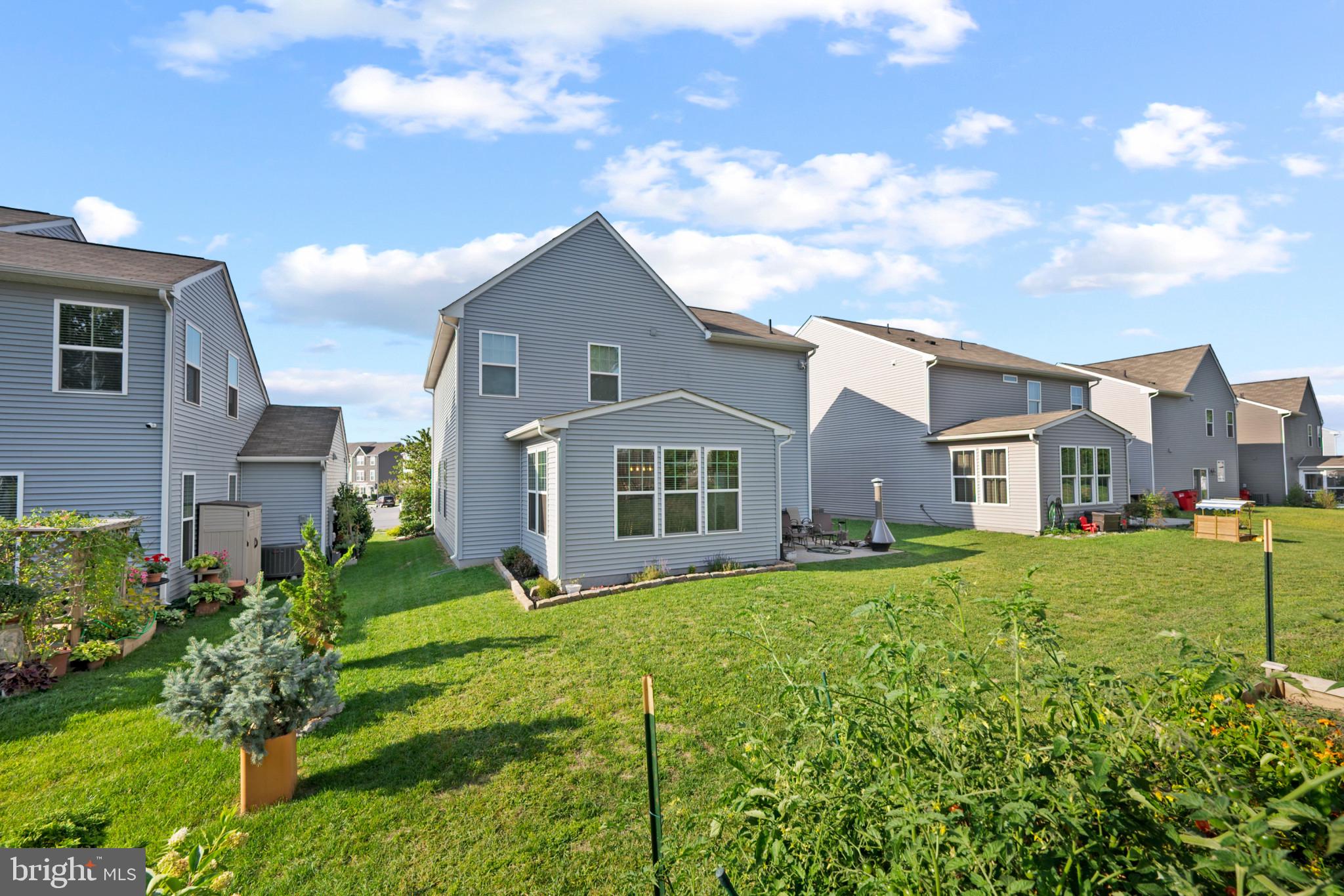 PRESIDENTS POINTE - Residential