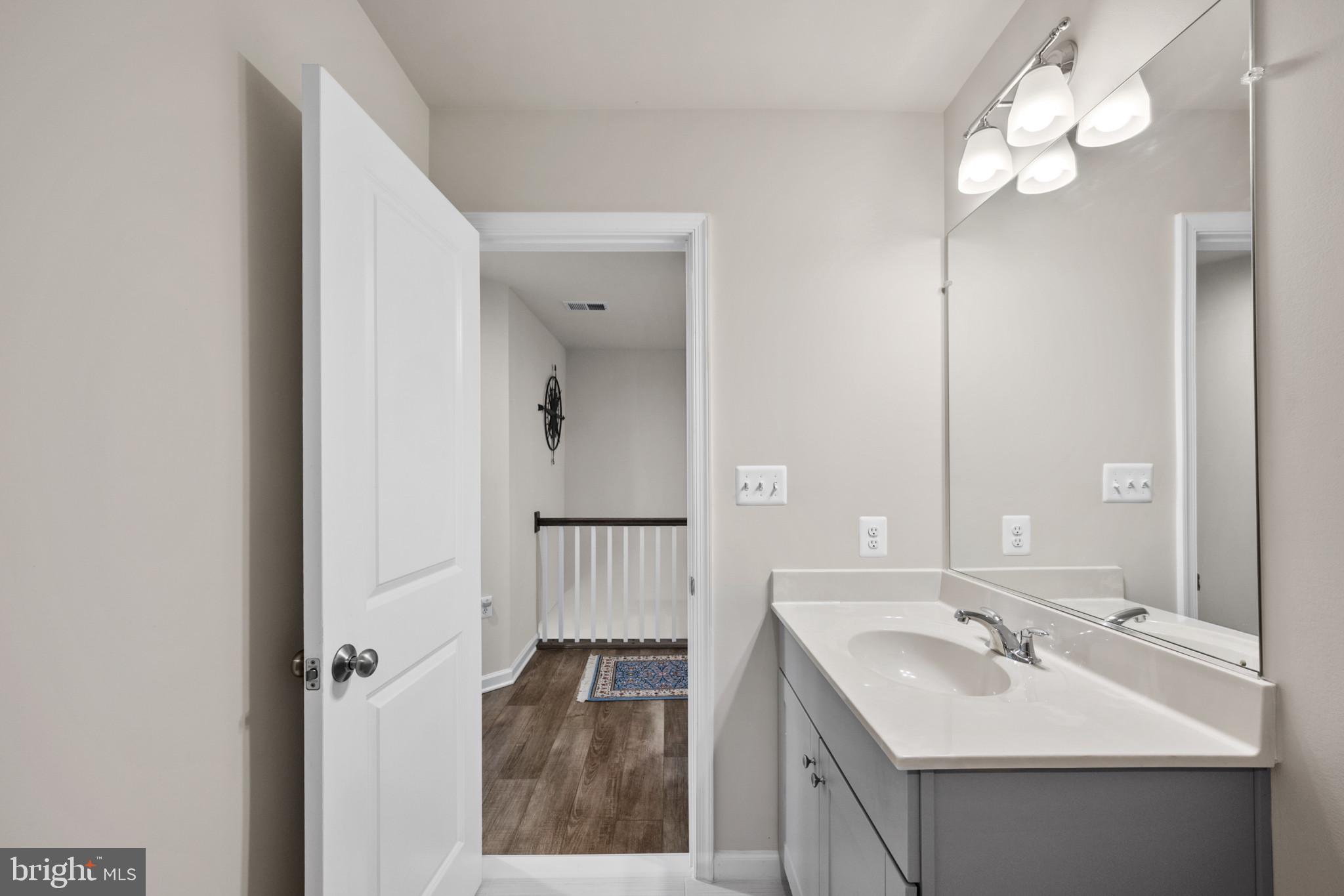 PRESIDENTS POINTE - Residential