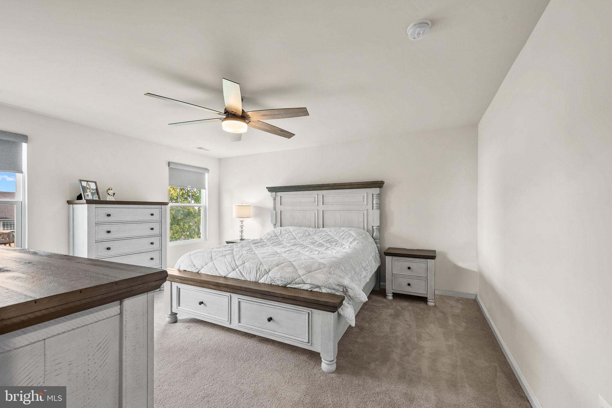 PRESIDENTS POINTE - Residential