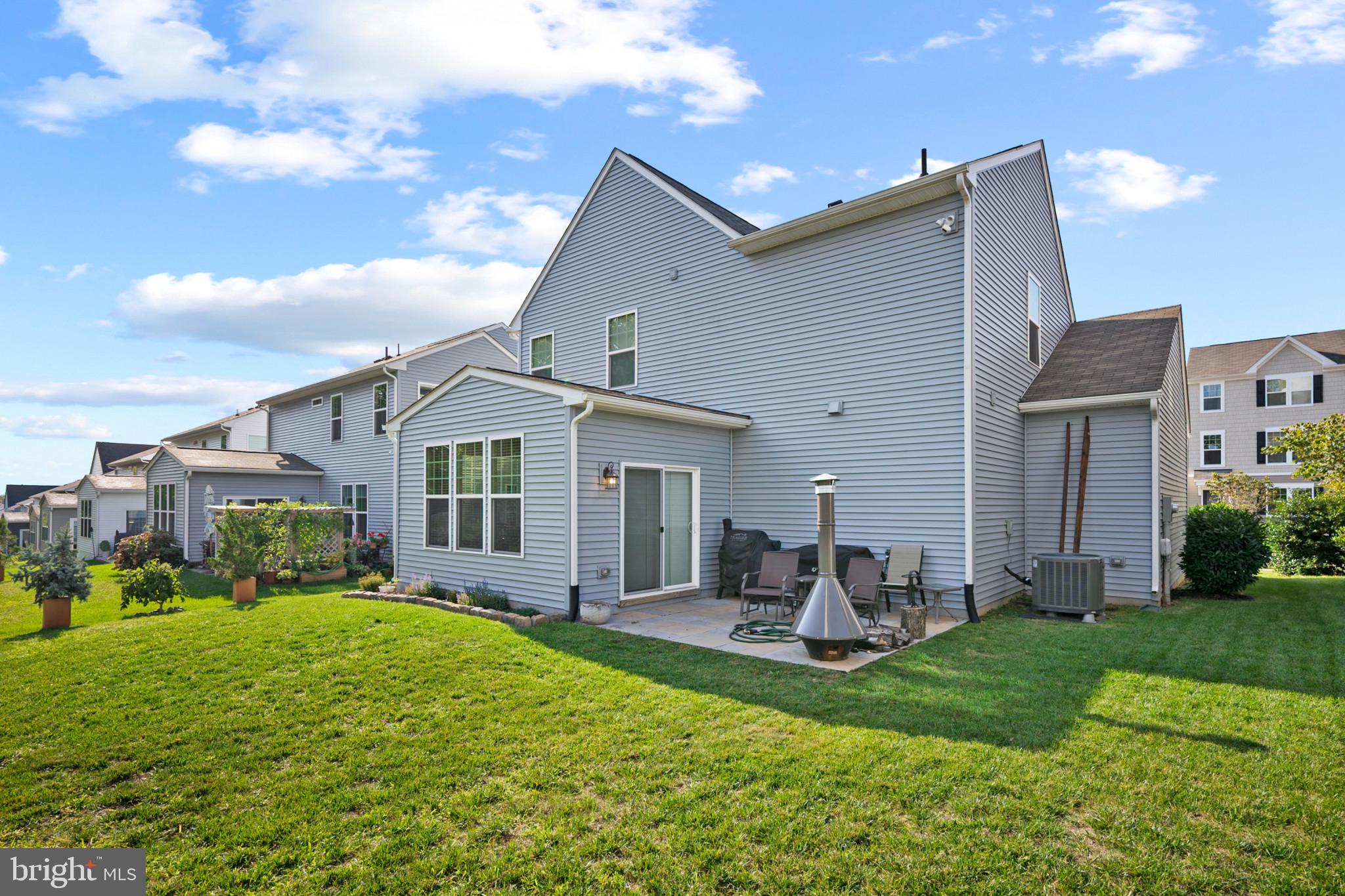 PRESIDENTS POINTE - Residential