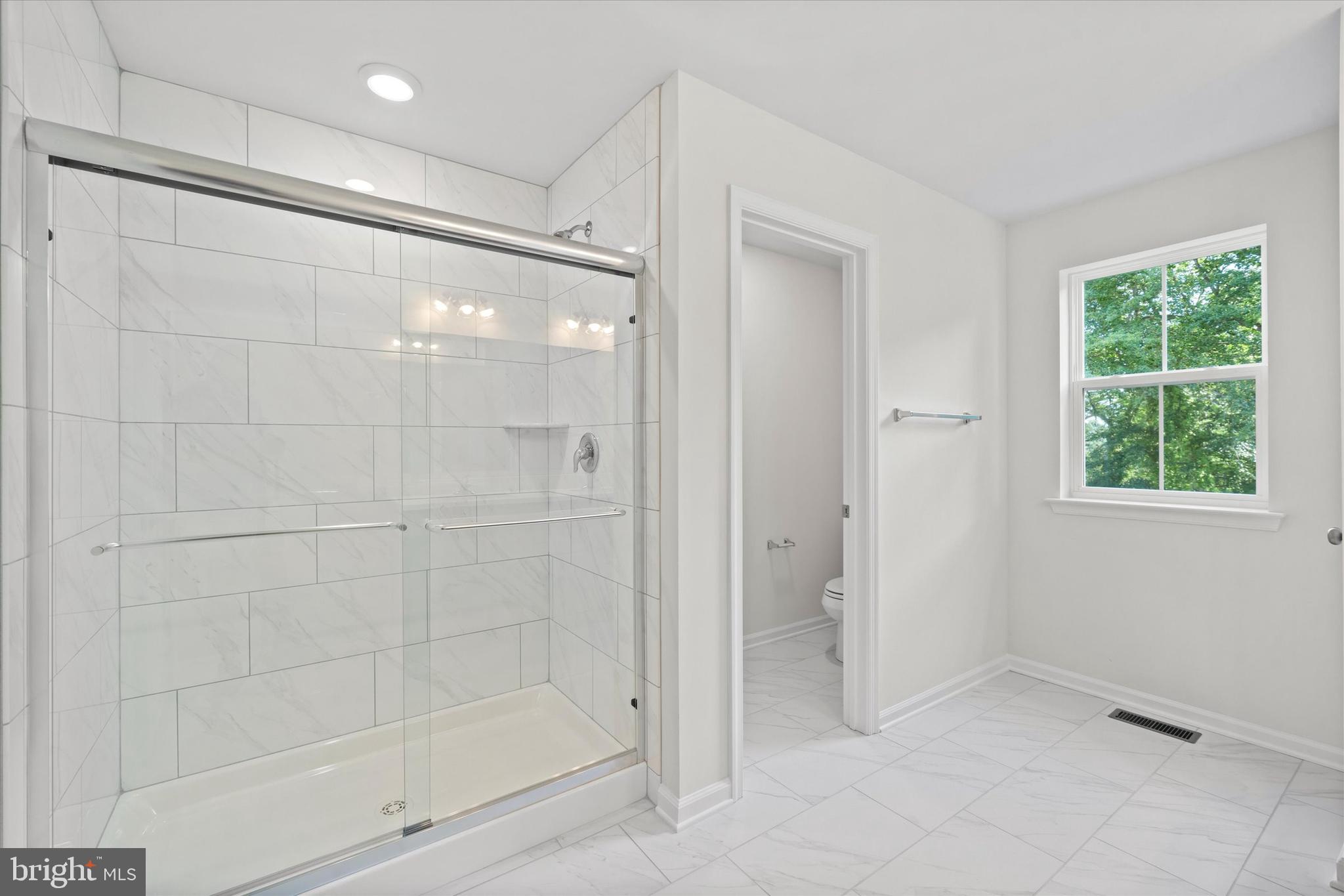 GARRISON LAKE GREE - Residential