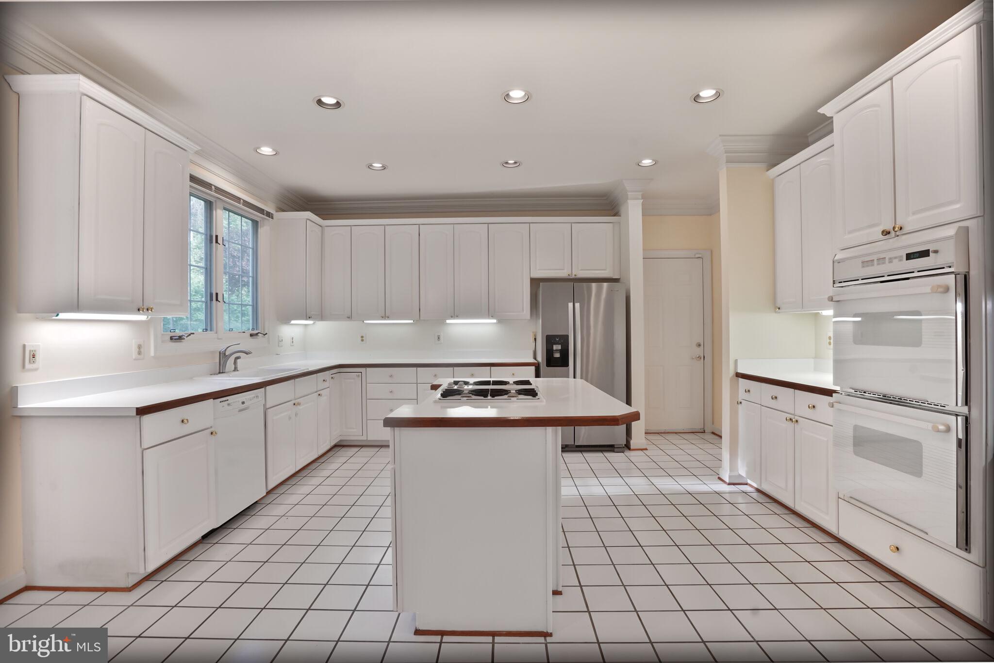 GROSVENOR WOODS - Residential