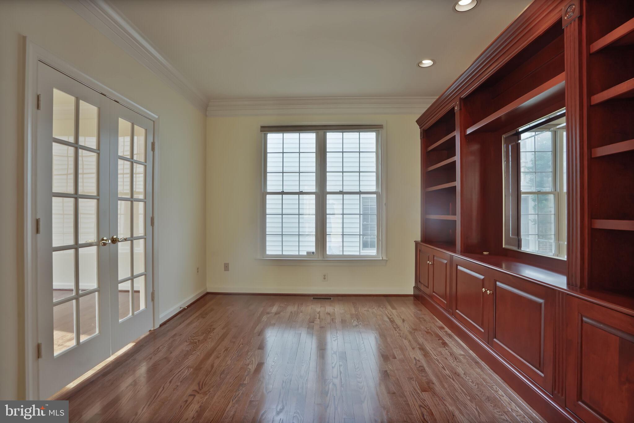 GROSVENOR WOODS - Residential