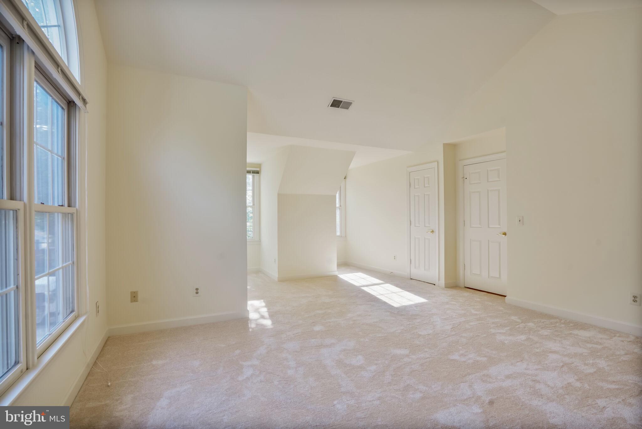 GROSVENOR WOODS - Residential