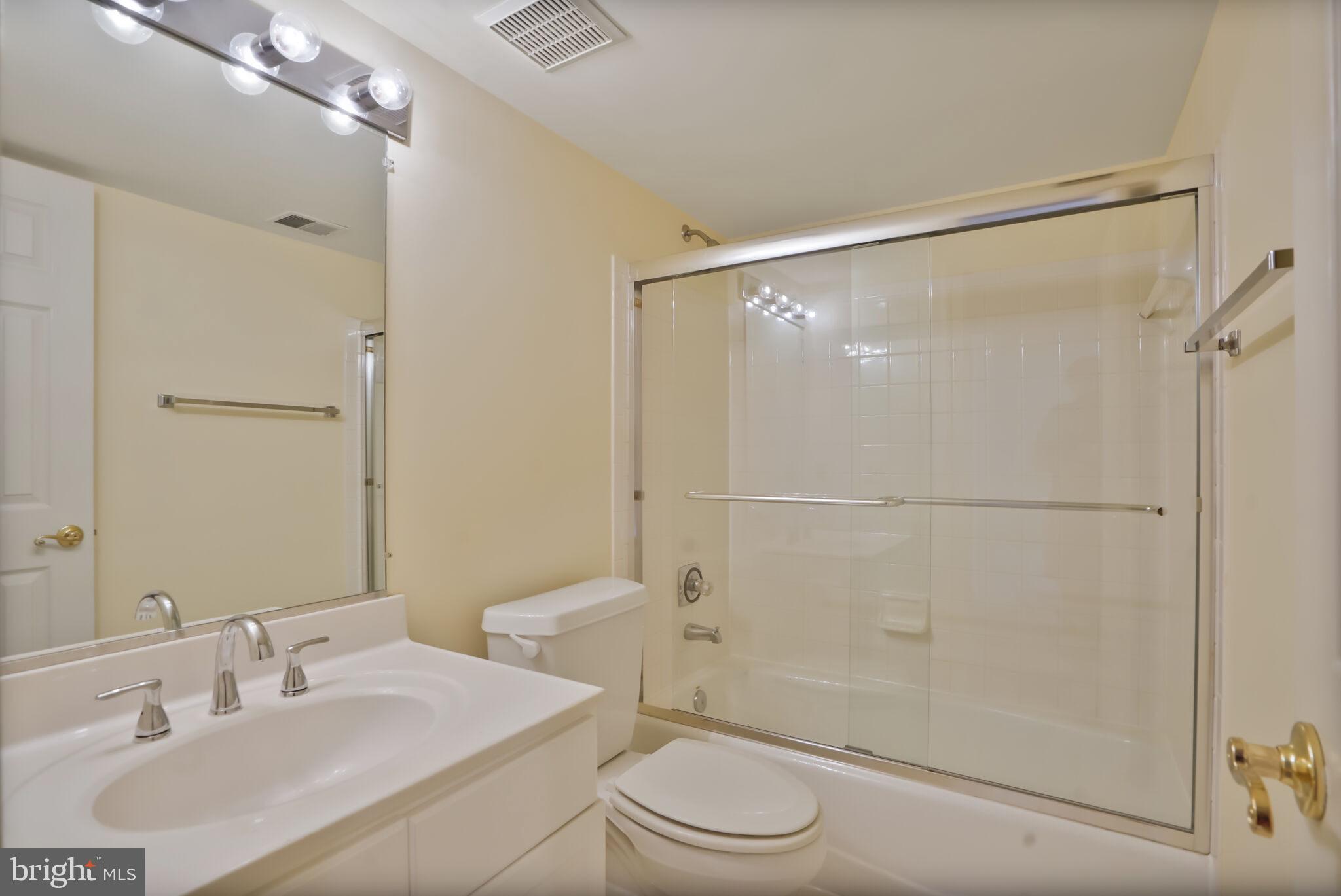 GROSVENOR WOODS - Residential