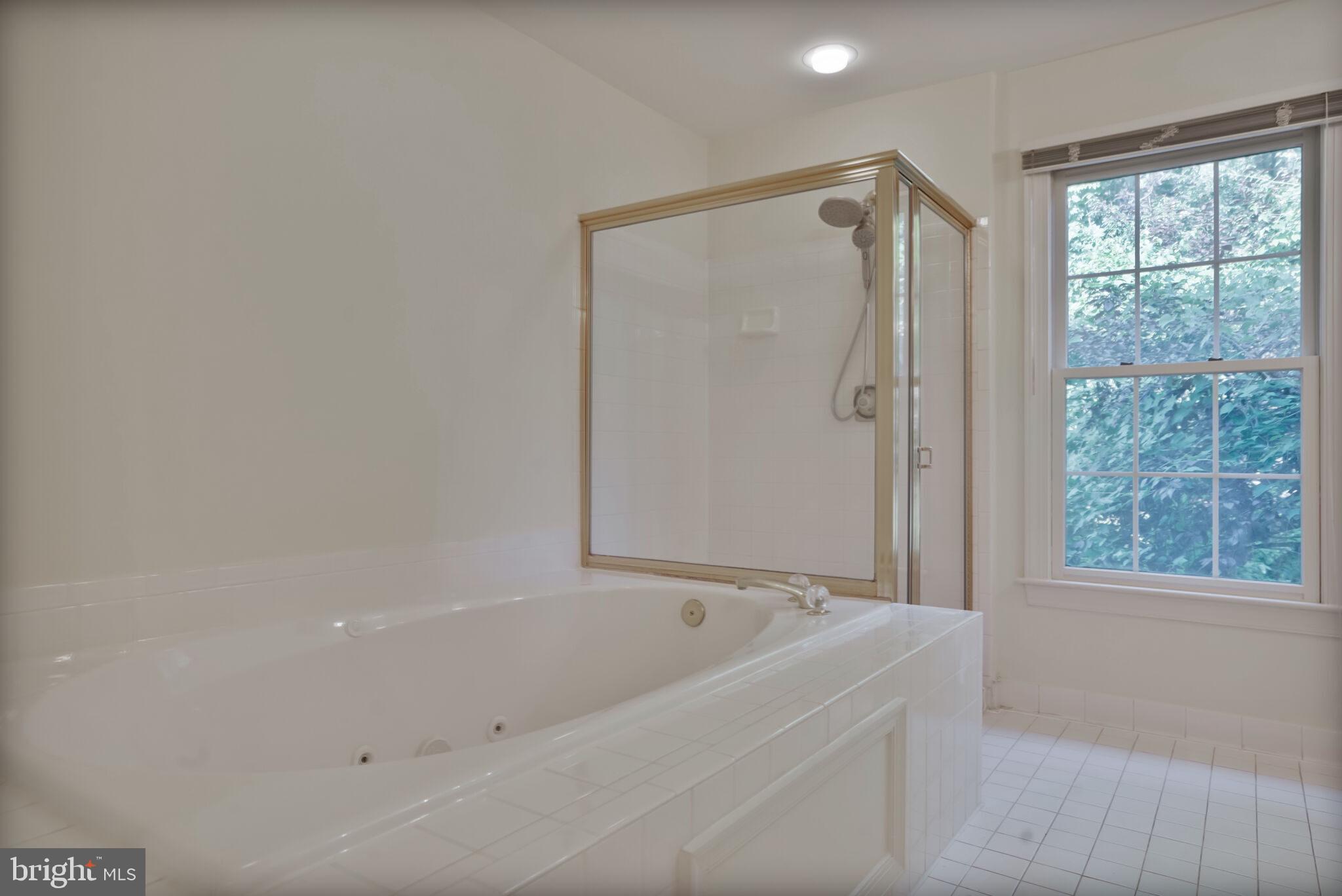 GROSVENOR WOODS - Residential