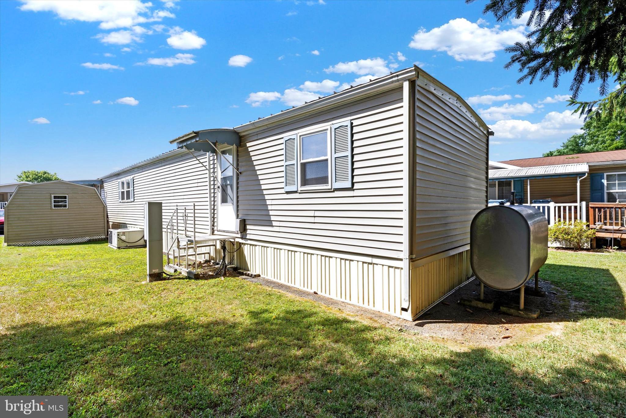 RIDGEWOOD MANOR - Residential