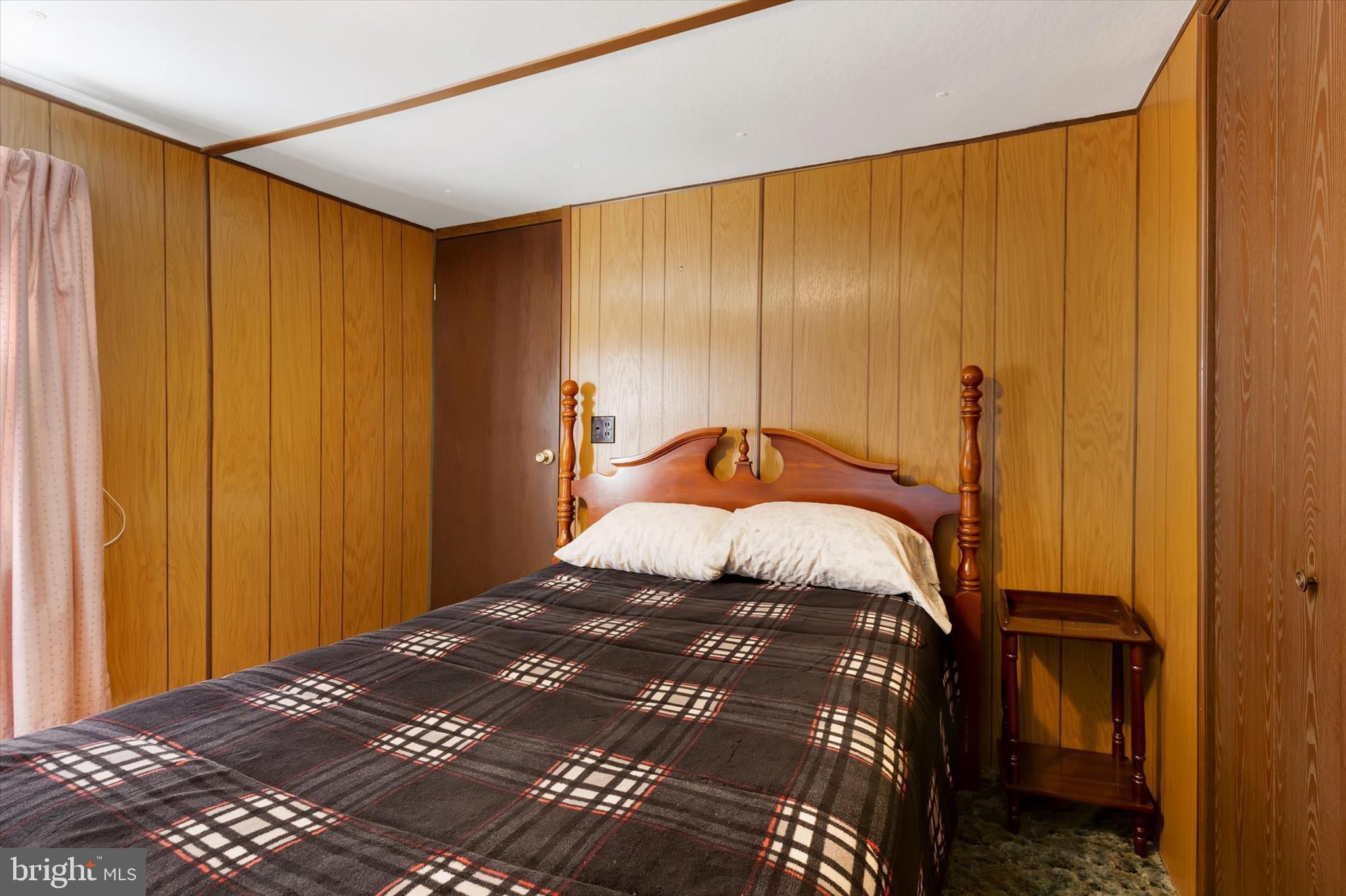 RIDGEWOOD MANOR - Residential