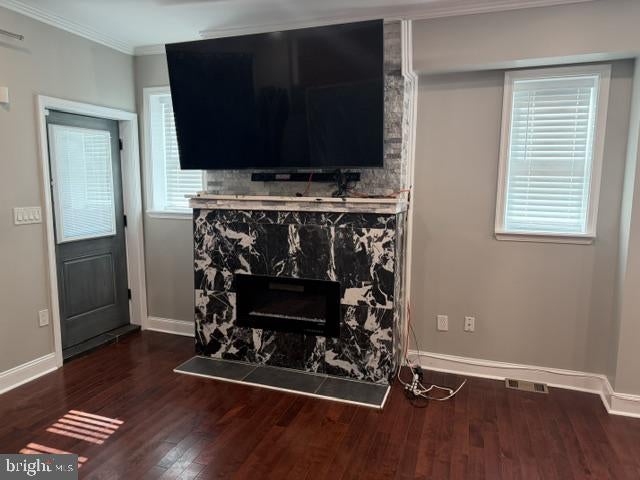 320 S 6TH STREET