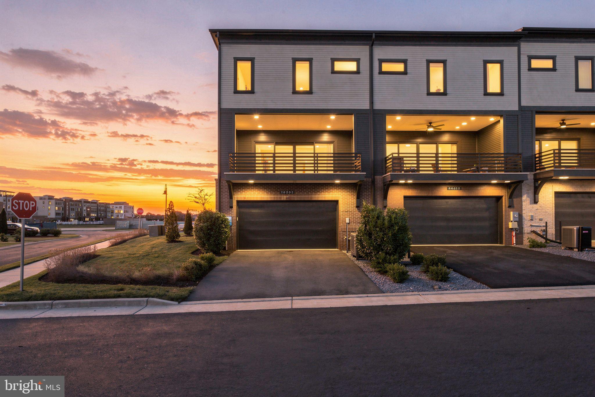 44611 UPTOWN ROW DRIVE