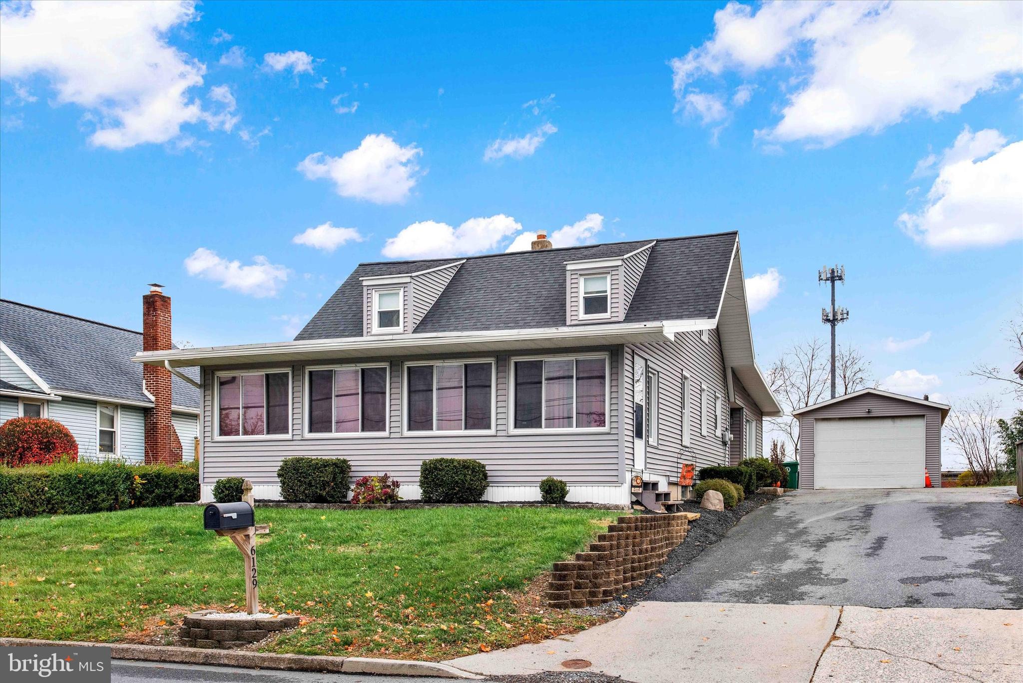 6129 BLUEBIRD AVENUE