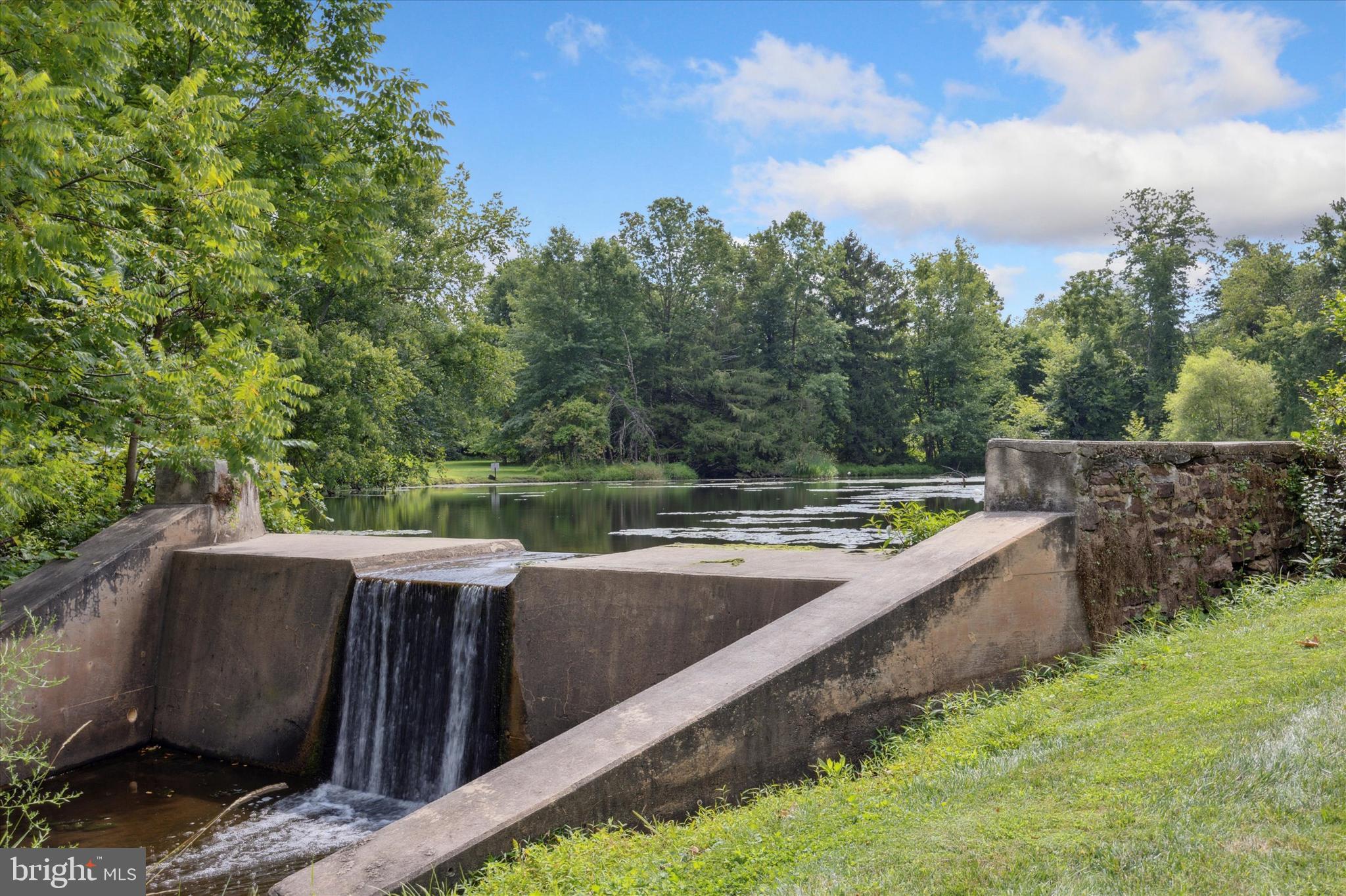HIDDEN SPRINGS - Residential