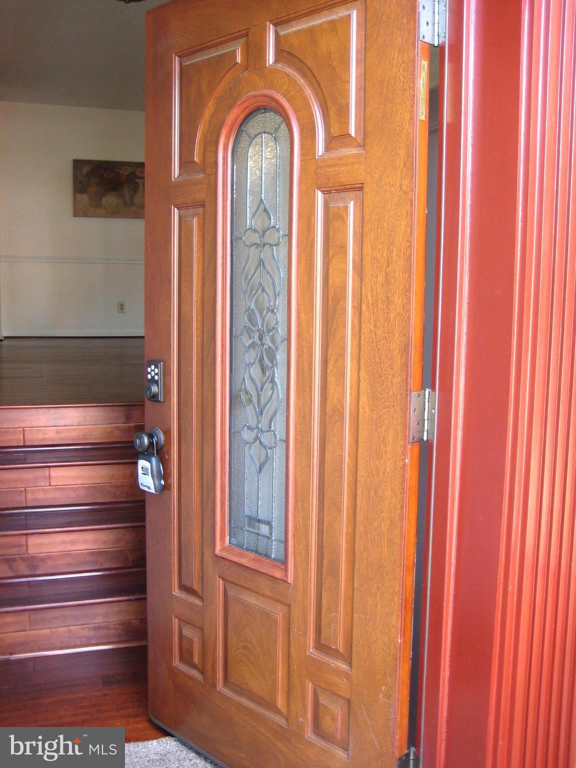 MIRROR RIDGE - Residential