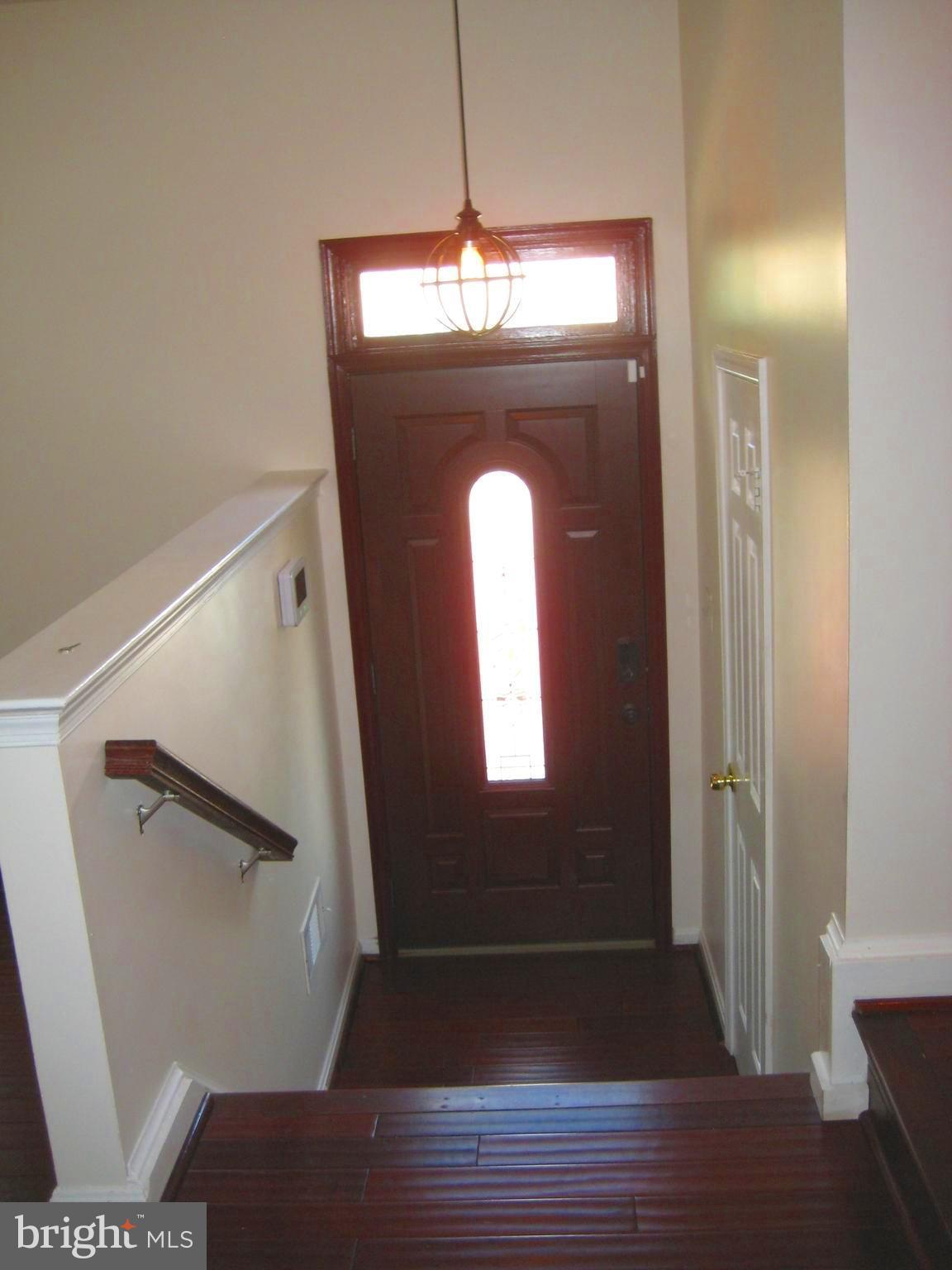 MIRROR RIDGE - Residential