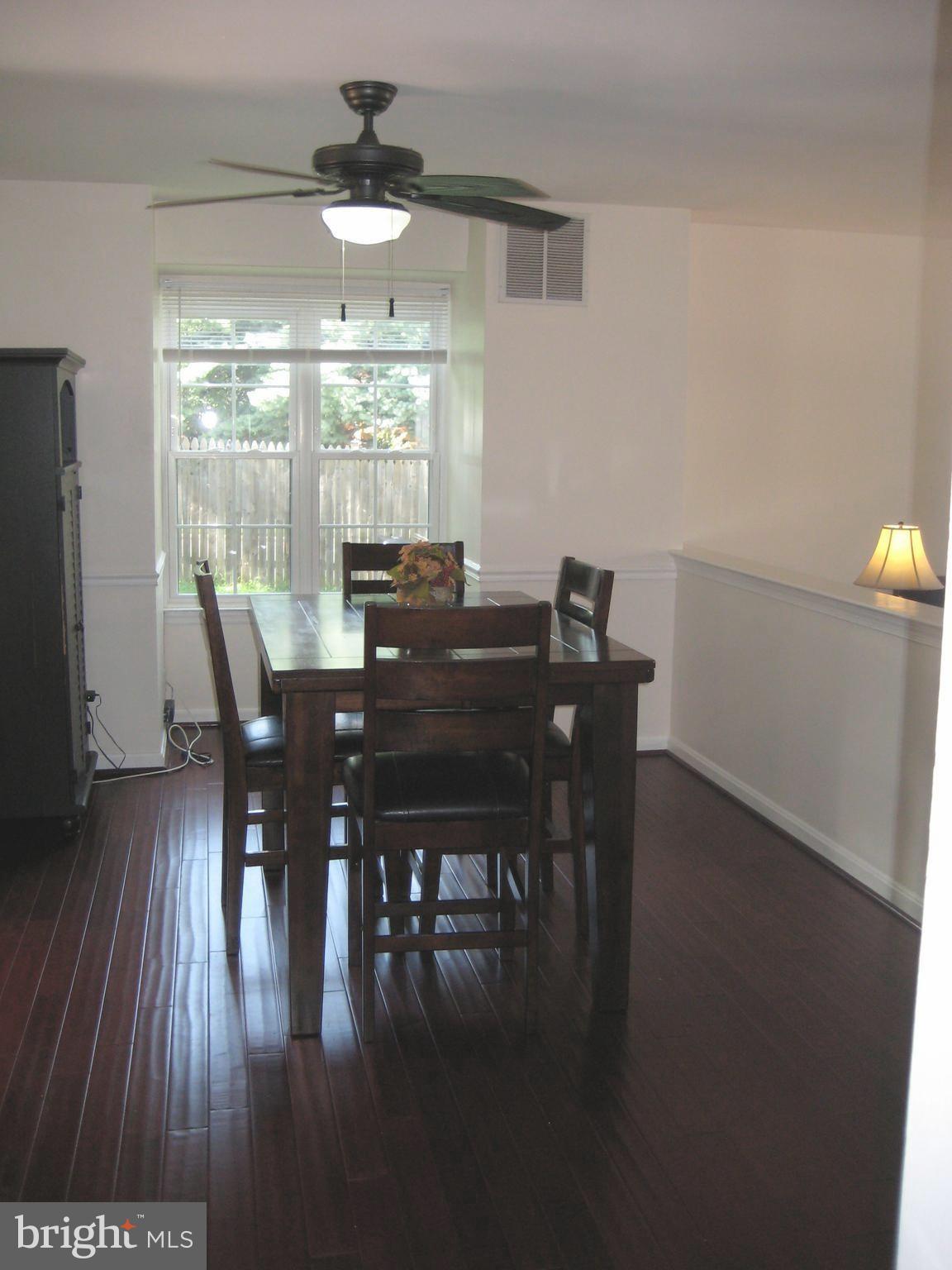 MIRROR RIDGE - Residential