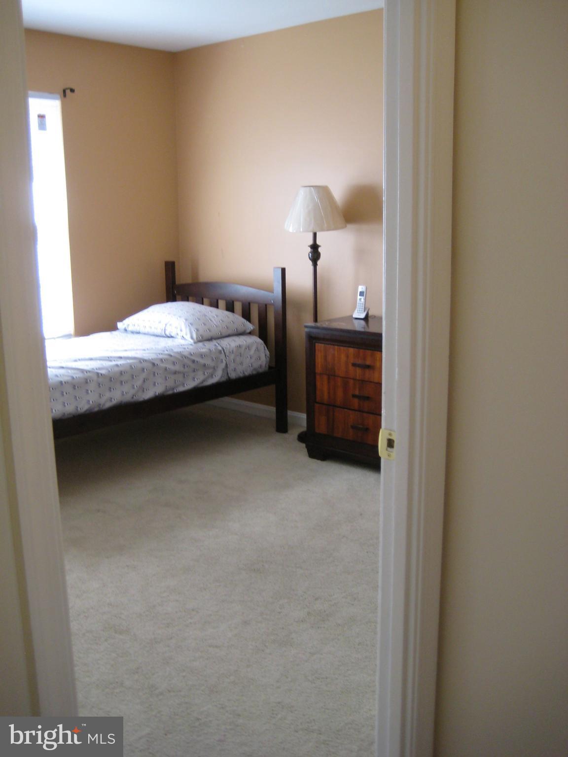 MIRROR RIDGE - Residential